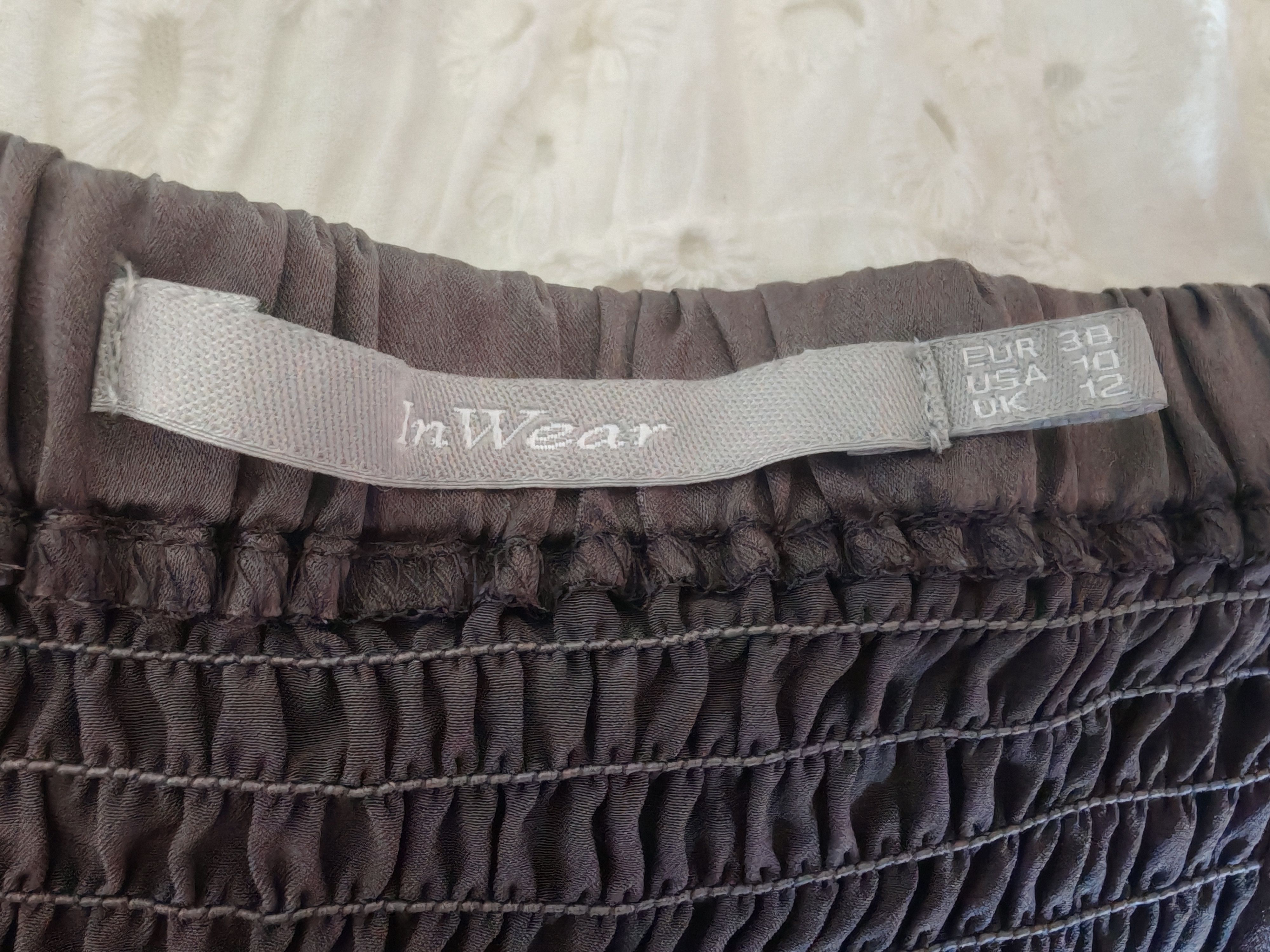 Designer Inwear Silk Cami Tank Top with Adjustable Removable straps. Size L / US 10 / IT 46 - 6 Thumbnail
