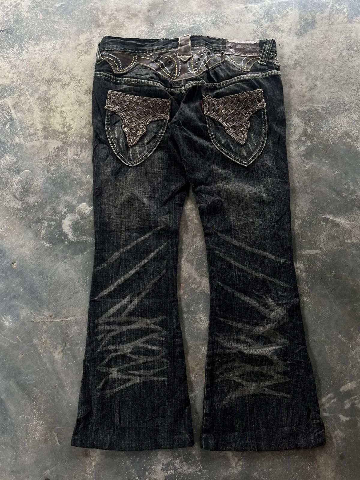 archive TORNADO MART frare denim パイソン Tornado Mart Snakeskin Flared Denim – Paroxa Studios