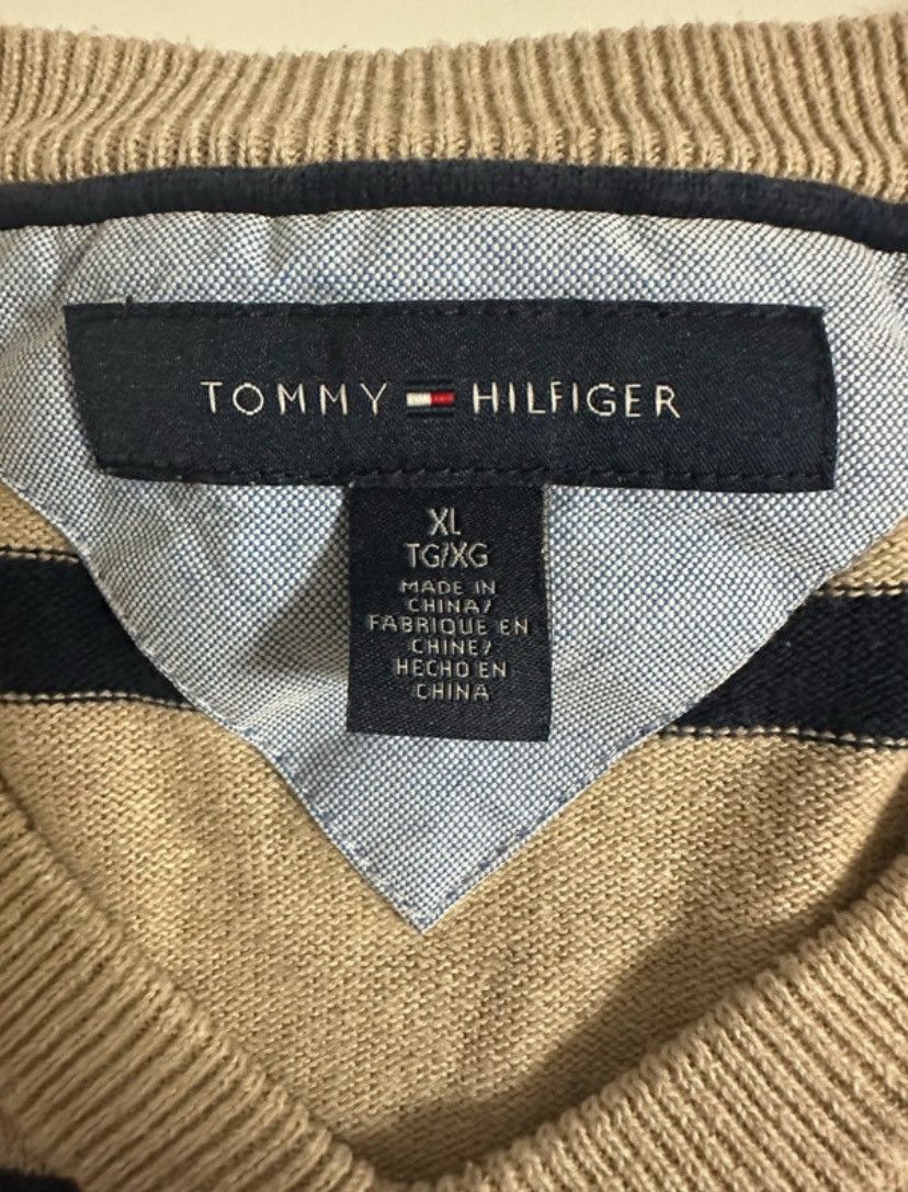 Tommy Hilfiger Tommy Hilfiger Striped V-Neck Sweater - Beige/Navy Size US XL / EU 56 / 4 - 6 Thumbnail