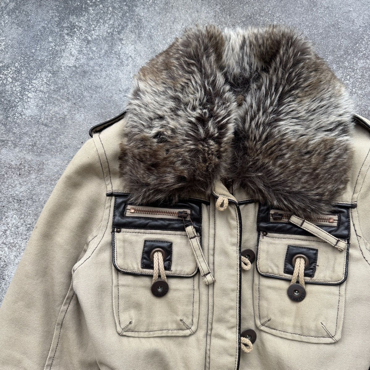 20471120 2000’s Aesthetic Vintage Faux Fur Utility Belted Jacket Size S / US 4 / IT 40 - 7 Thumbnail