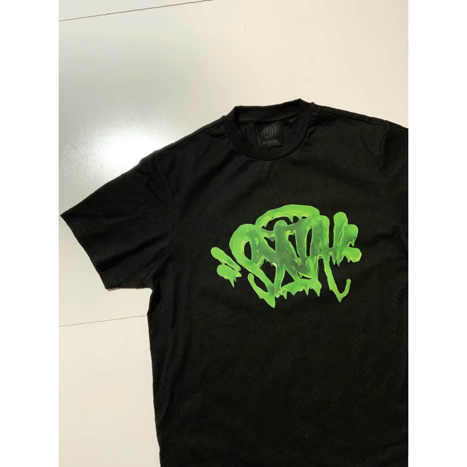 Vintage Syna World Central Cee Slime Green Black S/S Crewneck Graphic T-Shirt Sz. L Size US L / EU 52-54 / 3 - 3 Thumbnail