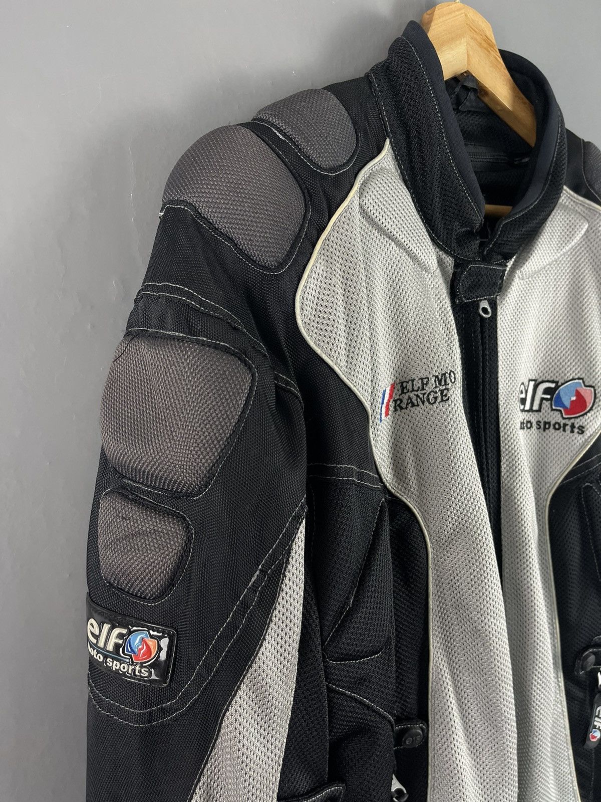 Sports Specialties VINTAGE ELF LUBRICANTS MOTOR SPORT RACING PADED JACKET Size US M / EU 48-50 / 2 - 6 Thumbnail