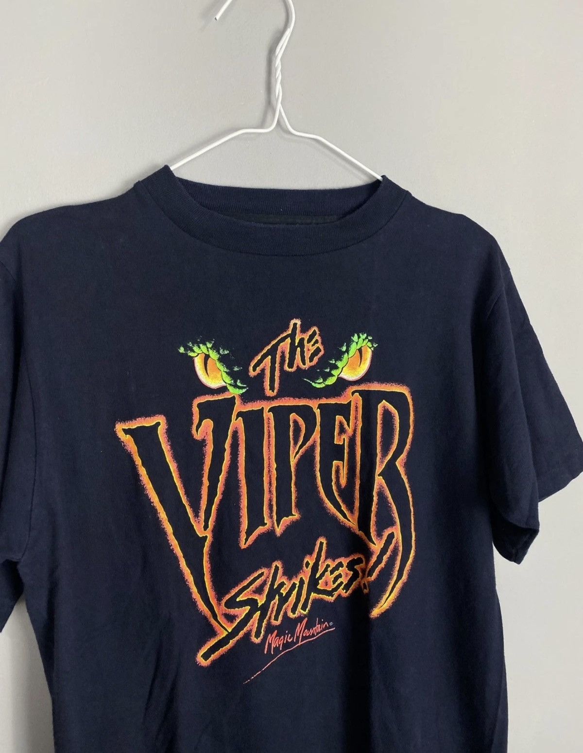 Band Tees Vintage 90s Viper Roller Magic Mountain Coaster T-Shirt Size US L / EU 52-54 / 3 - 2 Thumbnail