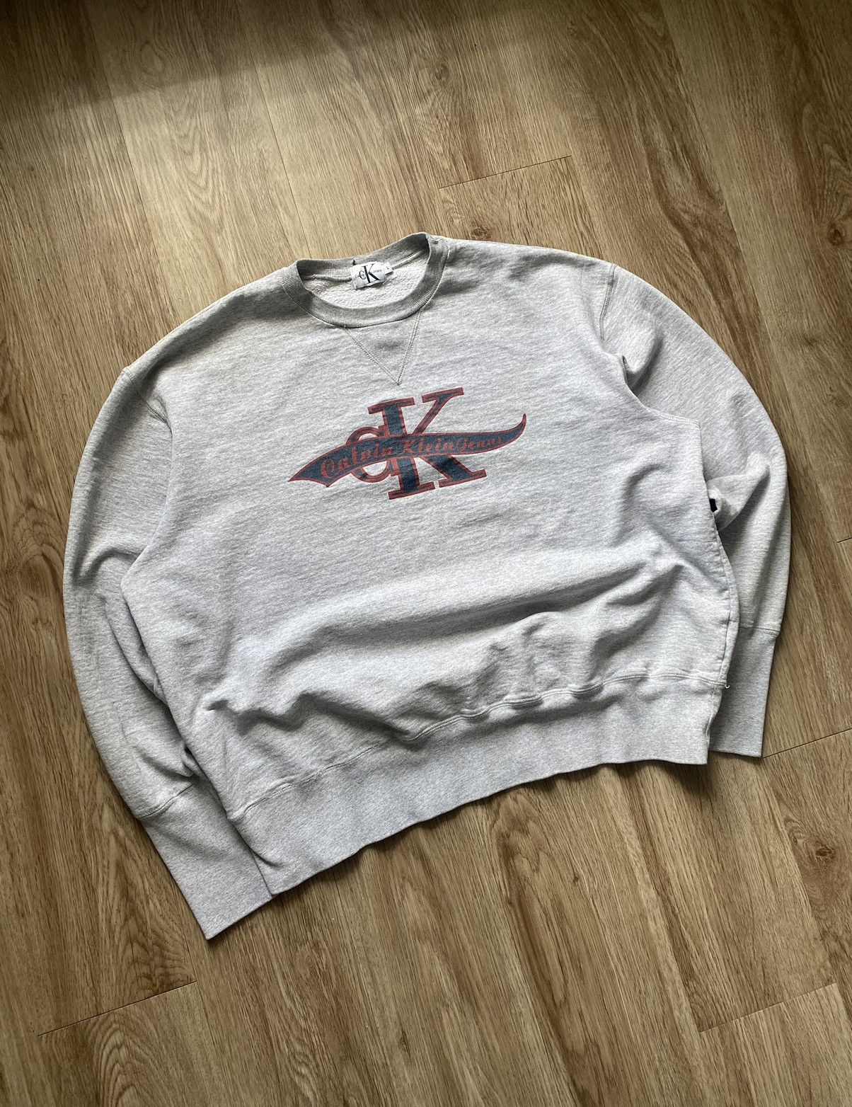 Calvin Klein VINTAGE Y2K CALVIN KLEIN JEANS CENTER LOGO SWEATSHIRT Size US L / EU 52-54 / 3 - 2 Thumbnail
