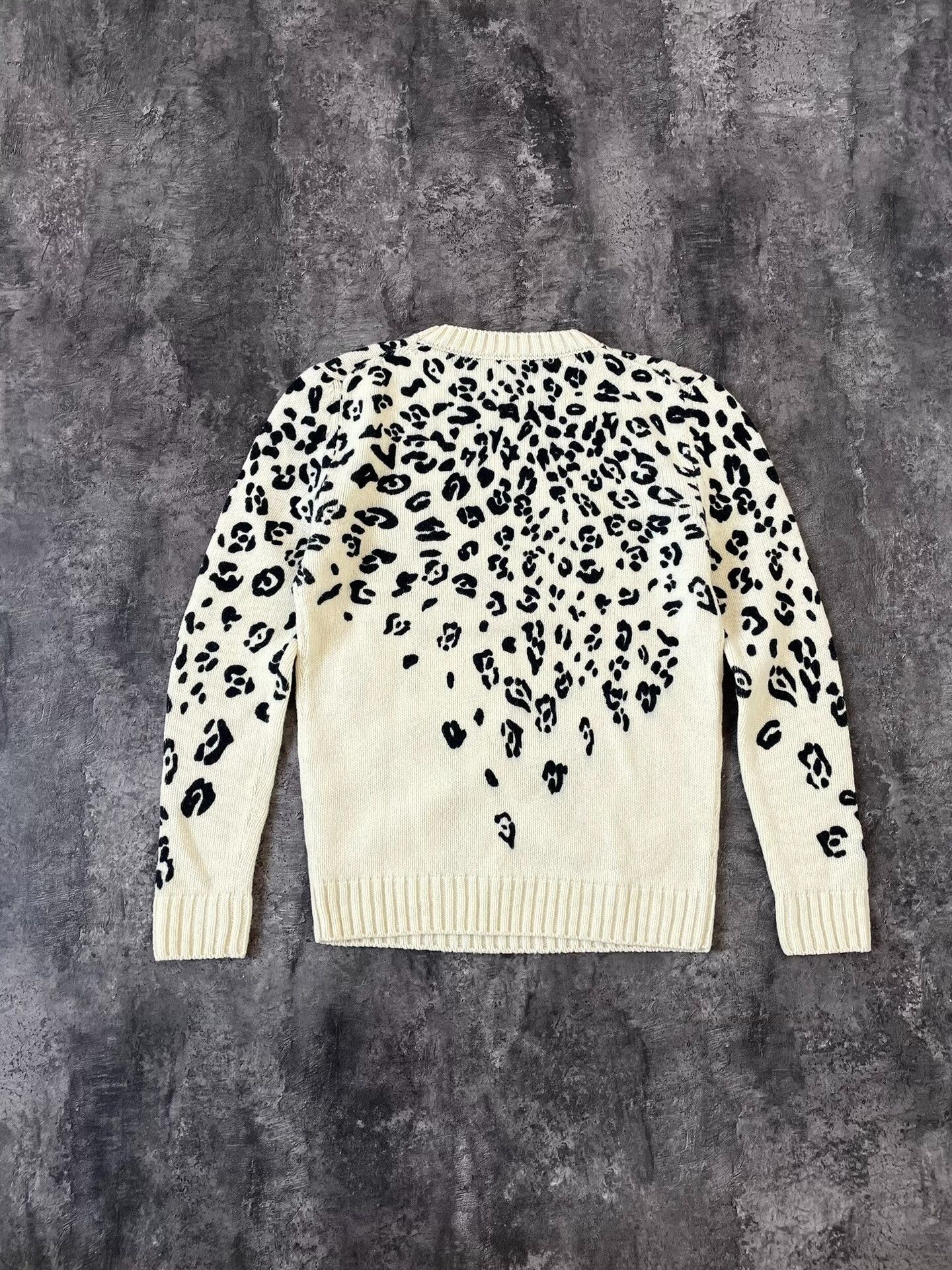 Saint Laurent Paris saint laurent leopard print cream sweater. Size S / US 4 / IT 40 - 5 Thumbnail