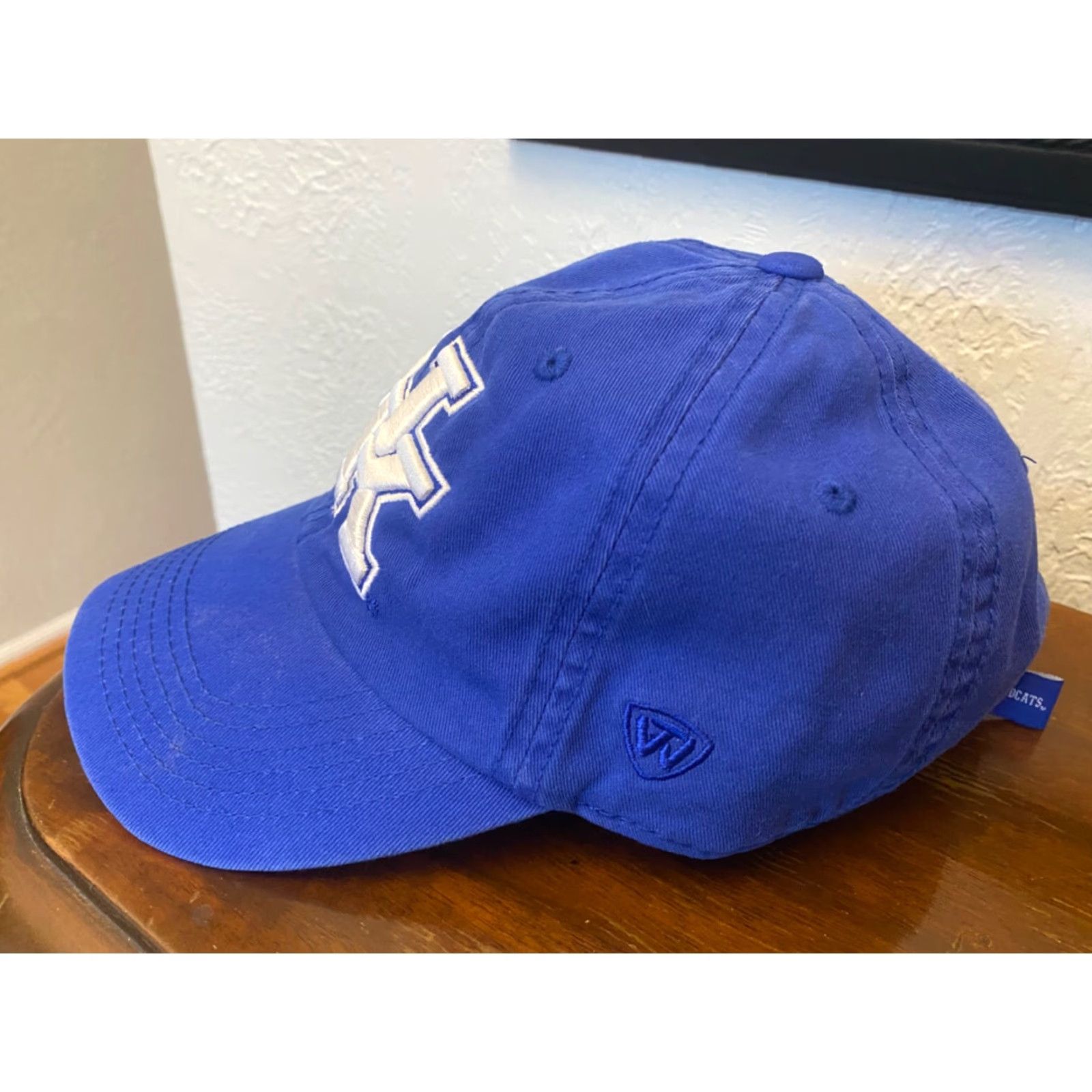 Top Of The World VINTAGE Top of the World Kentucky Wildcats Hat University Baseball Cap, Adjustable, Blue, Canvas, Men, 90s, UK Strapback Size US M / EU 48-50 / 2 - 2 Thumbnail