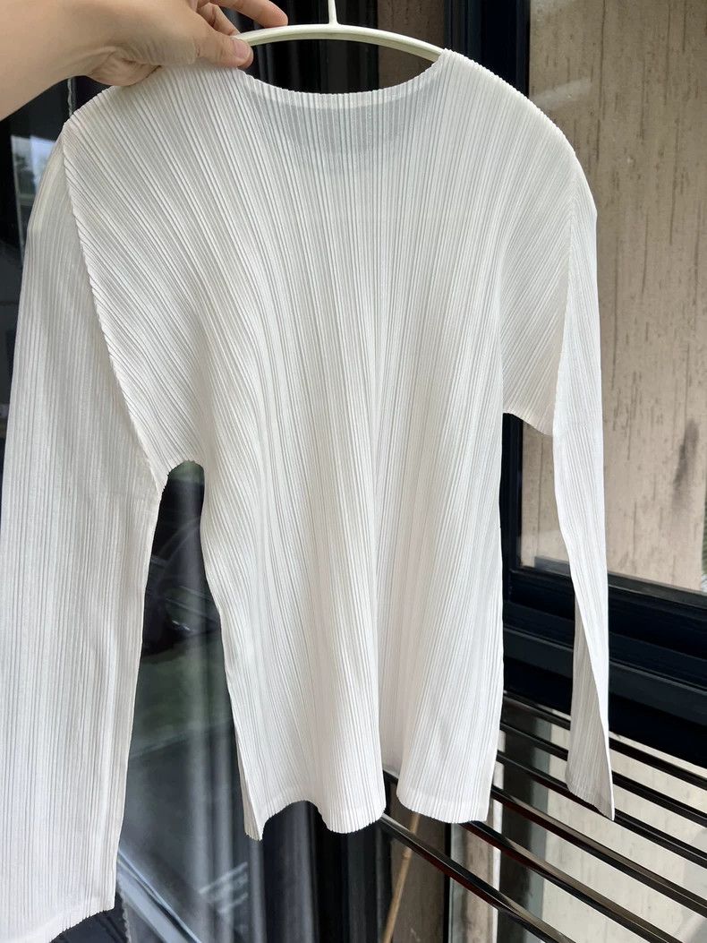 Issey Miyake issey miyake size:one size A long-sleeved white T-shirt wi Size XS / US 0-2 / IT 36-38 - 5 Thumbnail