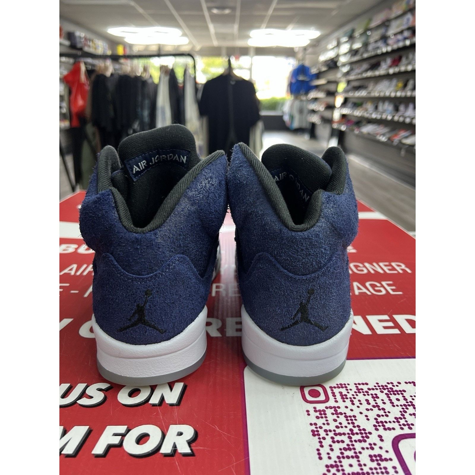 Jordan Brand Air Jordan 5 Retro Midnight Navy Size 8.5 (FD6812-400) Size US 8.5 / EU 41-42 - 5 Thumbnail