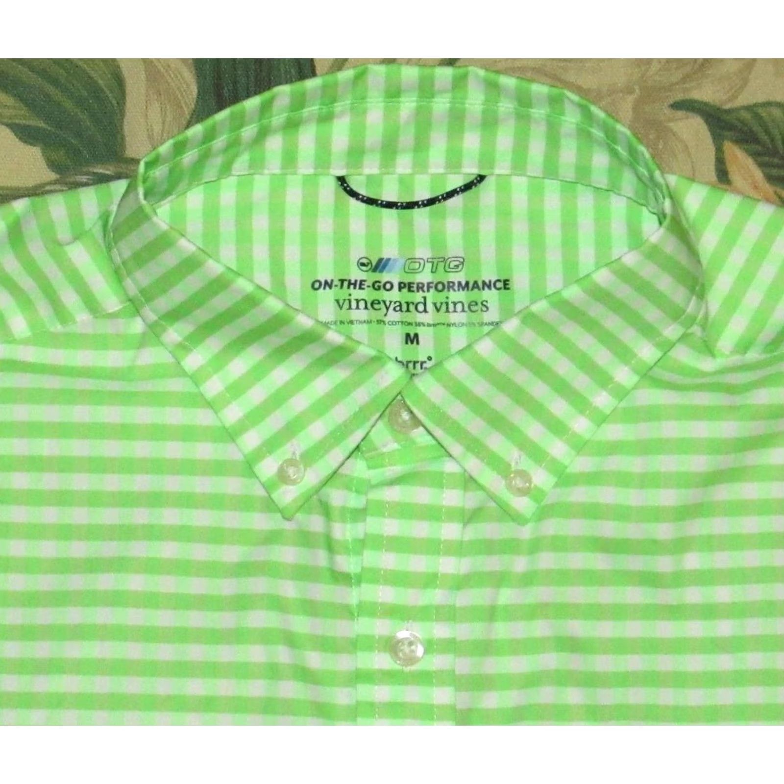 Vineyard Vines VINEYARD VINES On The Go Performance Long Sleeve Gingham Button Down Shirt M Mens Green Shirt Size US M / EU 48-50 / 2 - 2 Thumbnail