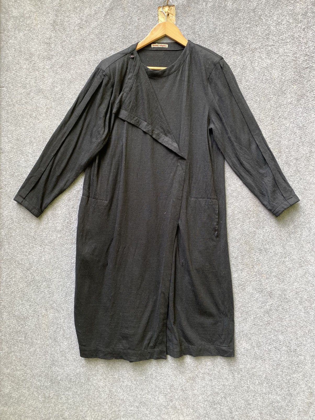 Issey Miyake Issey Miyake 70s Red Label Asymmetrical Drape Coat /Cardigan Size M / US 6-8 / IT 42-44 - 1 Thumbnail