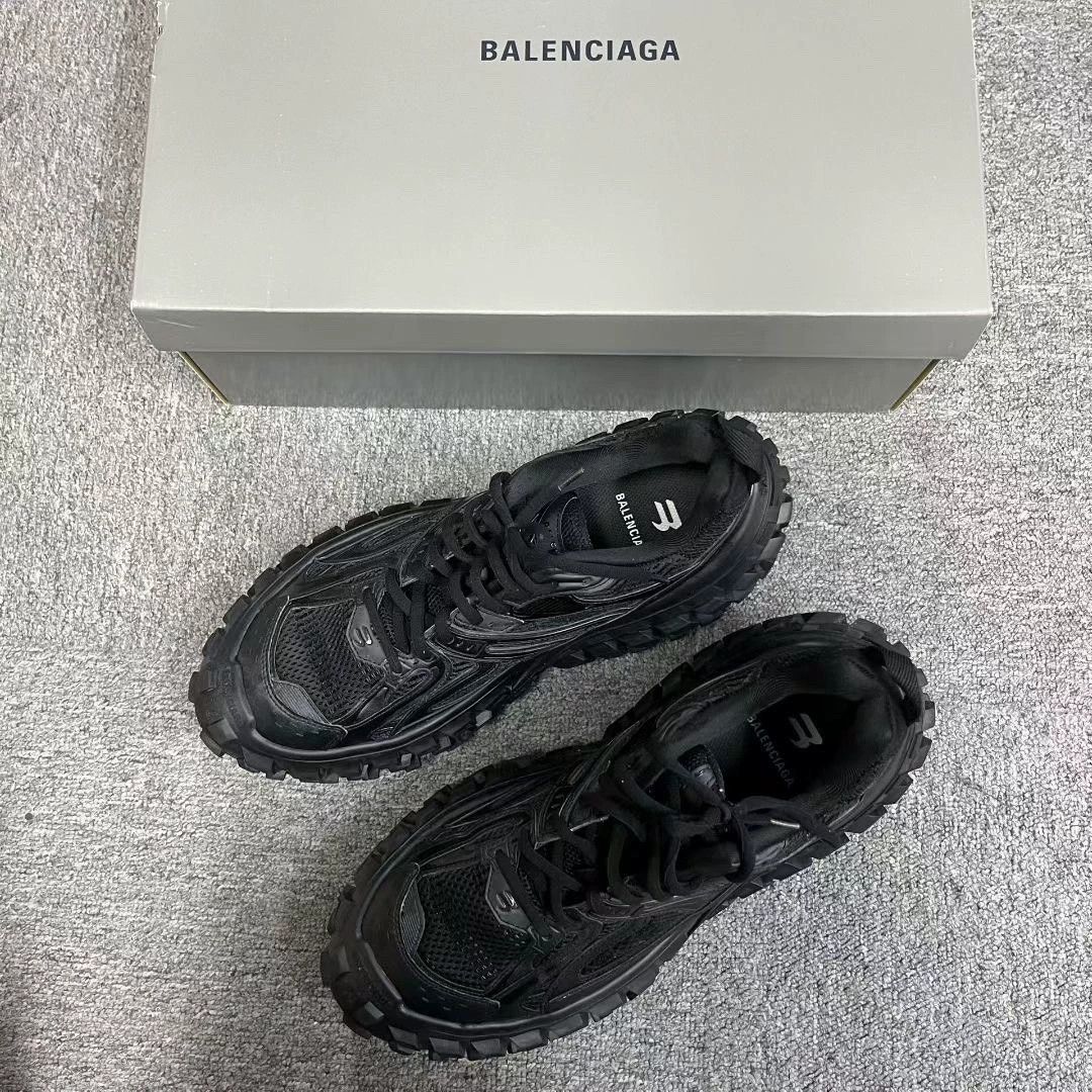 Balenciaga balenciaga black retro dad sneakers size 43 Size US 10 / EU 43 - 1 Thumbnail