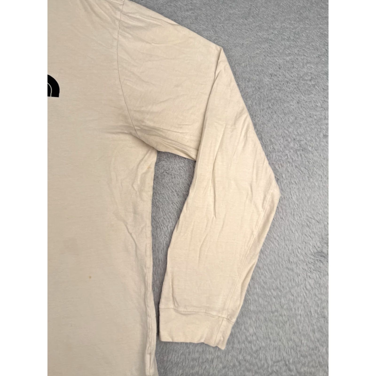 The North Face The North Face Shirt Men Large Ivory Logo Camo Long Sleeve Cotton Crew Neck T-Shirt Size US L / EU 52-54 / 3 - 2 Thumbnail