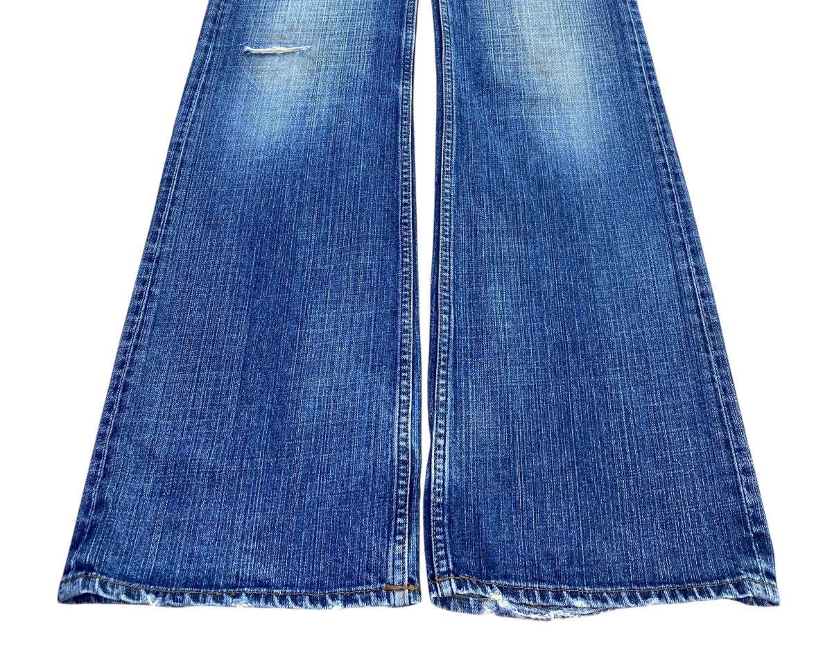 Japanese Brand Japanese Brand Light Blue Wash Whiskered Style Flare Jeans Size US 32 / EU 48 - 5 Thumbnail