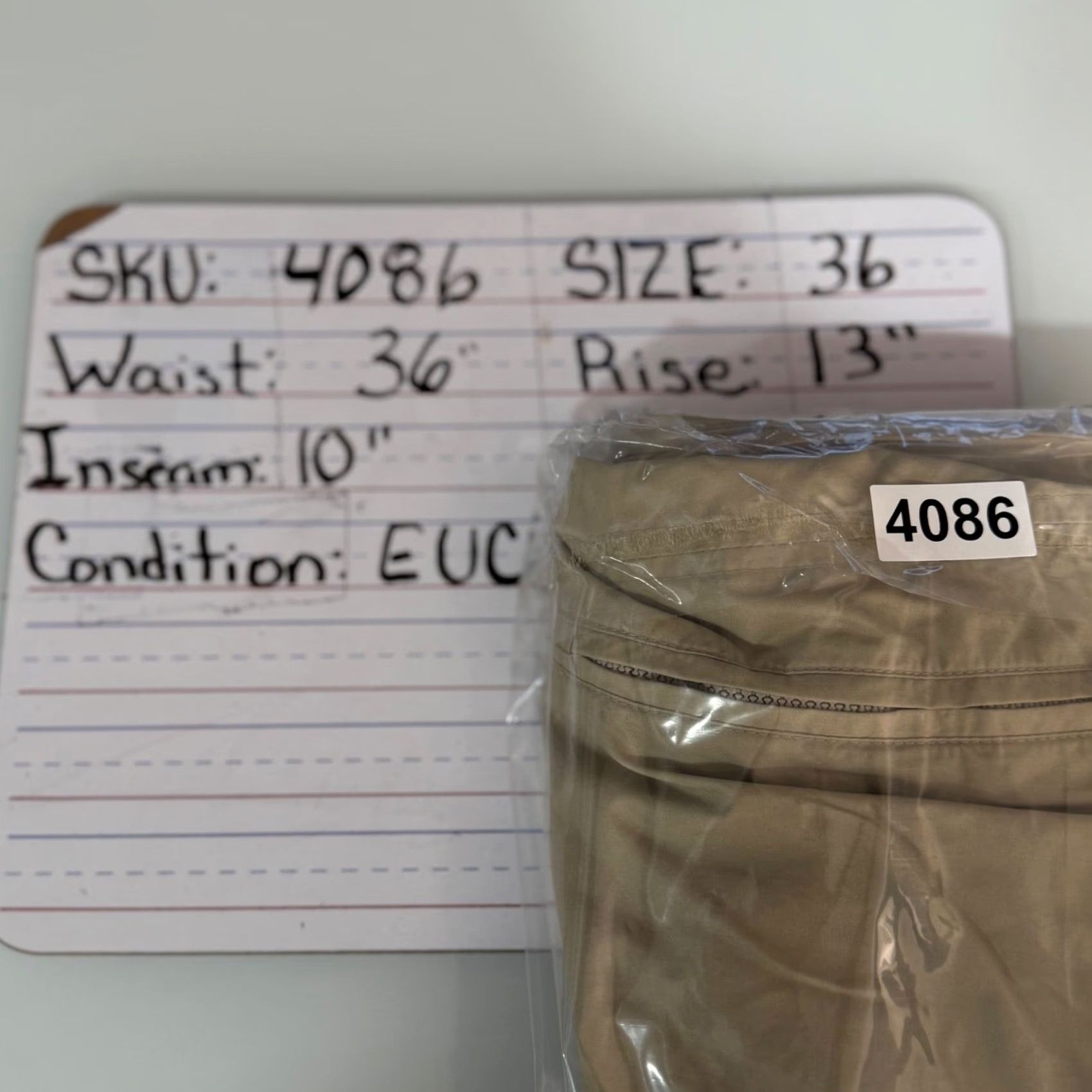 Vintage Rue21 Mens 36 Cargo Shorts Tan Khaki Flat Front Casual Outdoors Workwear Cargo Shorts 36 Beige Old Stock EUC Size US 36 / EU 52 - 7 Thumbnail