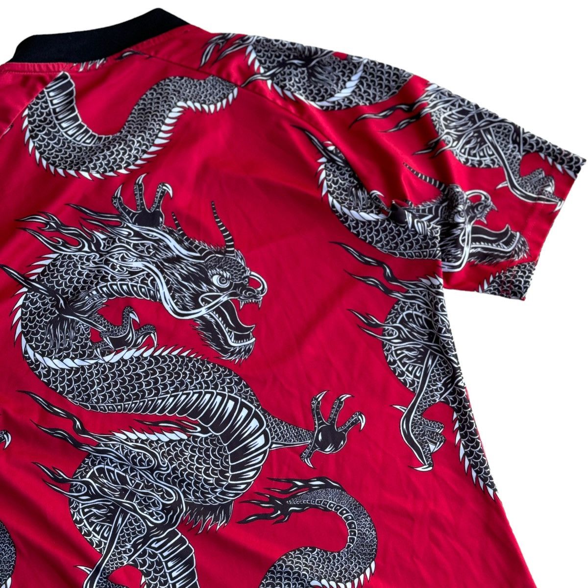 Adidas × JNCO 2019 MANCHESTER UNITED CNY ADIDAS SOCCER JERSEY AOP DRAGON Size US S / EU 44-46 / 1 - 10 Thumbnail