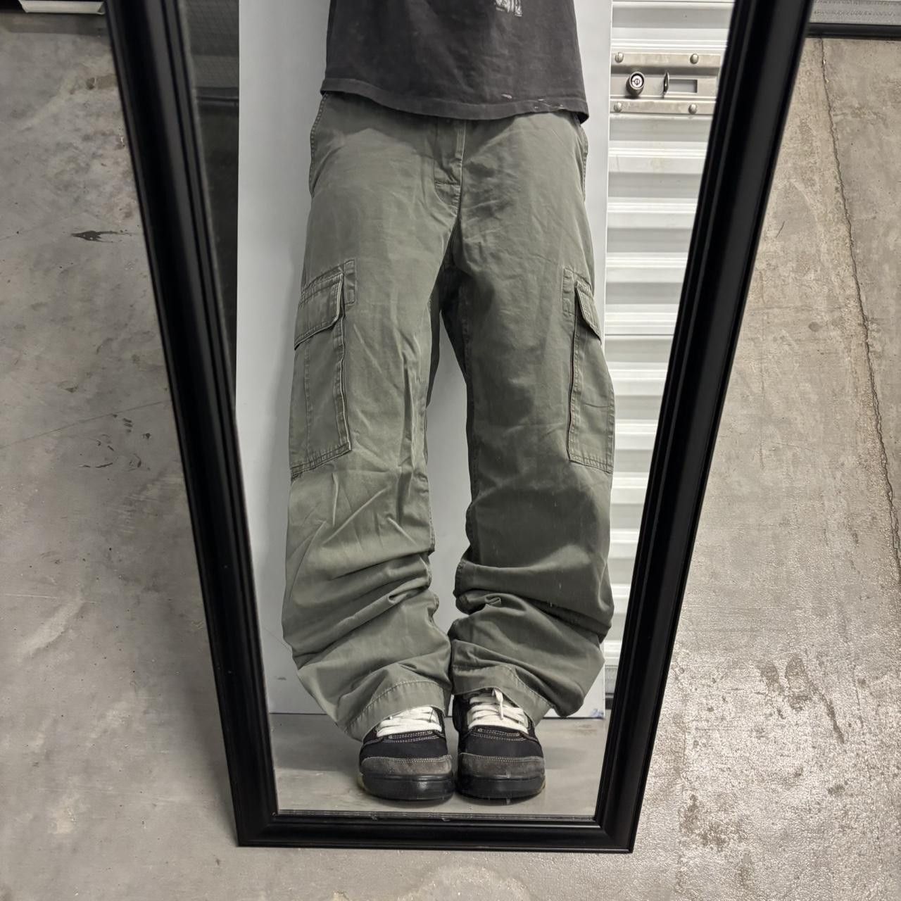 Vintage Crazy Vintage Y2K/2000s Grey Streetwear Skater Cargo Pants! 34x32 Size US 34 / EU 50 - 1 Thumbnail