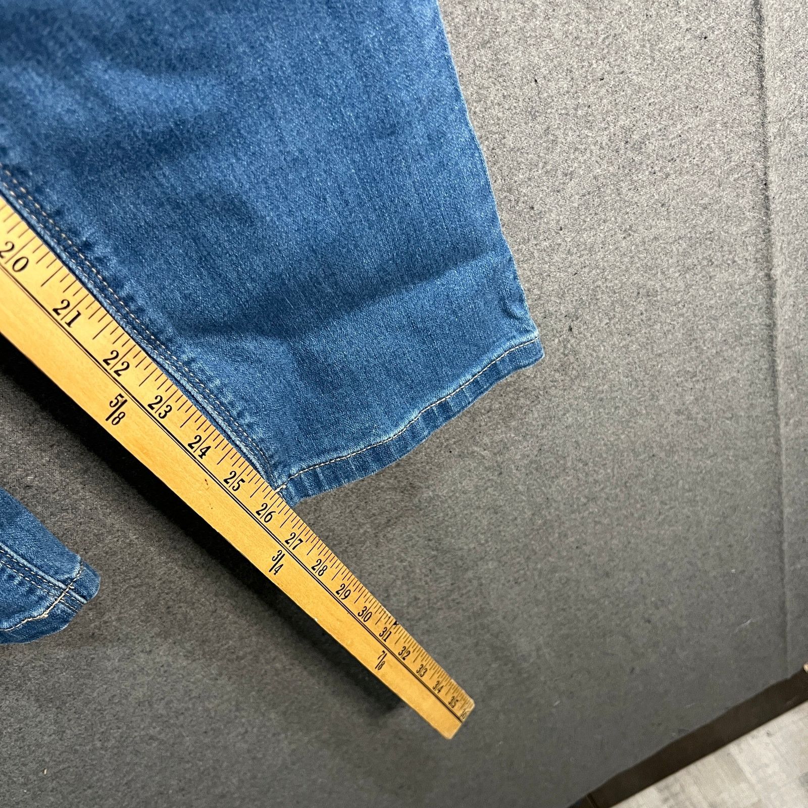 Other Susan Graver Regular Straight Leg Distressed Ankle Jean Size 28" / US 6 / IT 42 - 9 Thumbnail