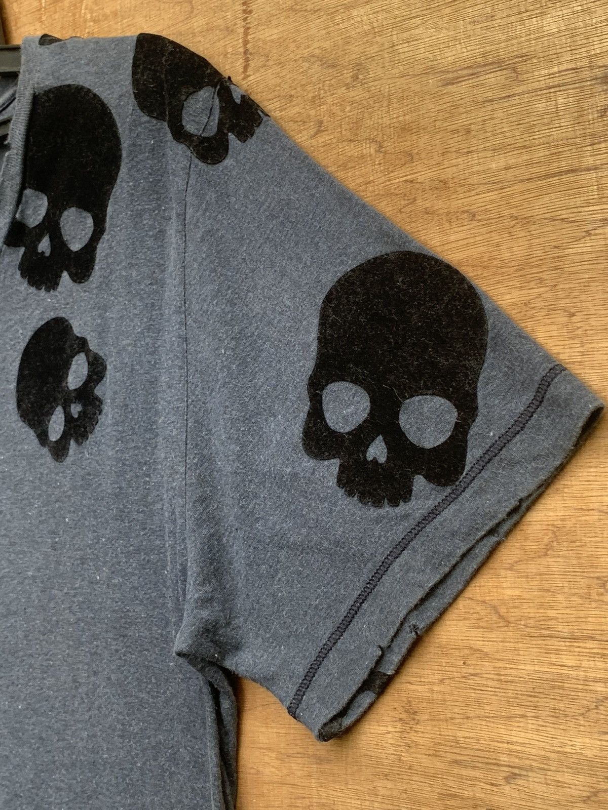 HYDROGEN Rare Hydrogen Velvet Skulls Print Long Sleeve Shirt Size US L / EU 52-54 / 3 - 9 Thumbnail