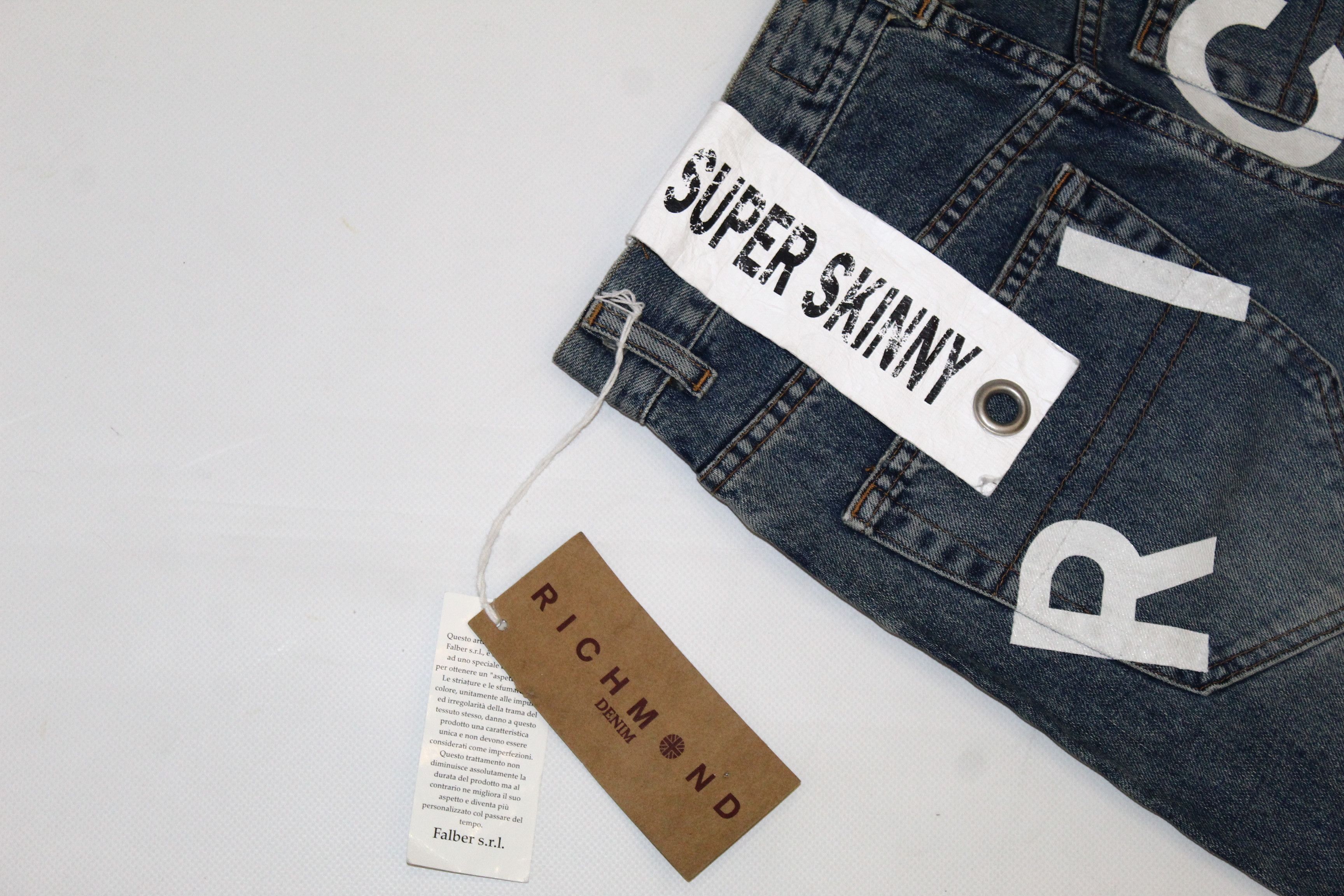 Richmond Denim Richmond Denim Super Skinny Stonewash Spellout Jeans Size US 30 / EU 46 - 8 Thumbnail