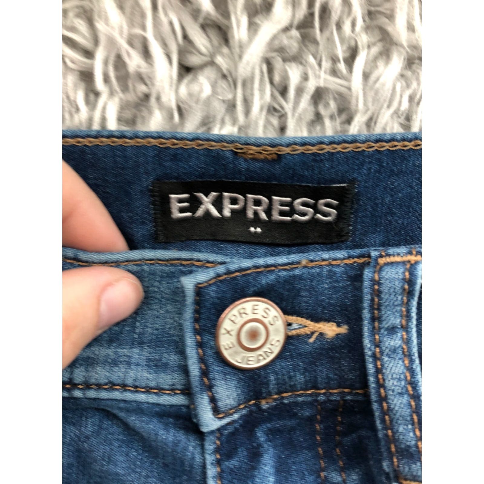 Express Express Boyfriend Shorts Womens Size 2 Mid Rise Dark Wash Blue Denim Jean Shirts? Size 26" / US 2 / IT 38 - 6 Thumbnail
