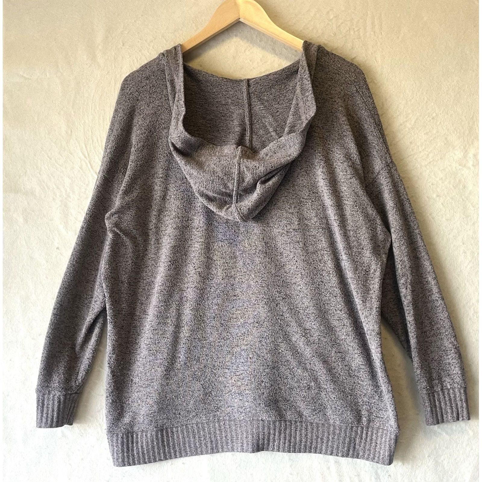 Torrid Torrid Hoodie Pullover V-Neck Womens Size 0 Relaxed All Seasons Multicolor Knit Plush Size XS / US 0-2 / IT 36-38 - 2 Thumbnail