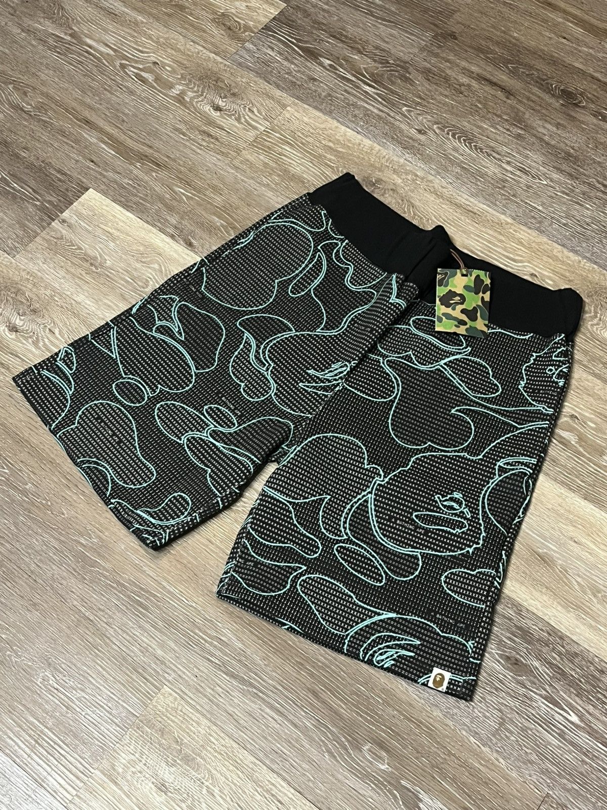 Bape Glow in the Dark Circuit Jogger Shorts With Spellout Logo Size US 34 / EU 50 - 3 Thumbnail