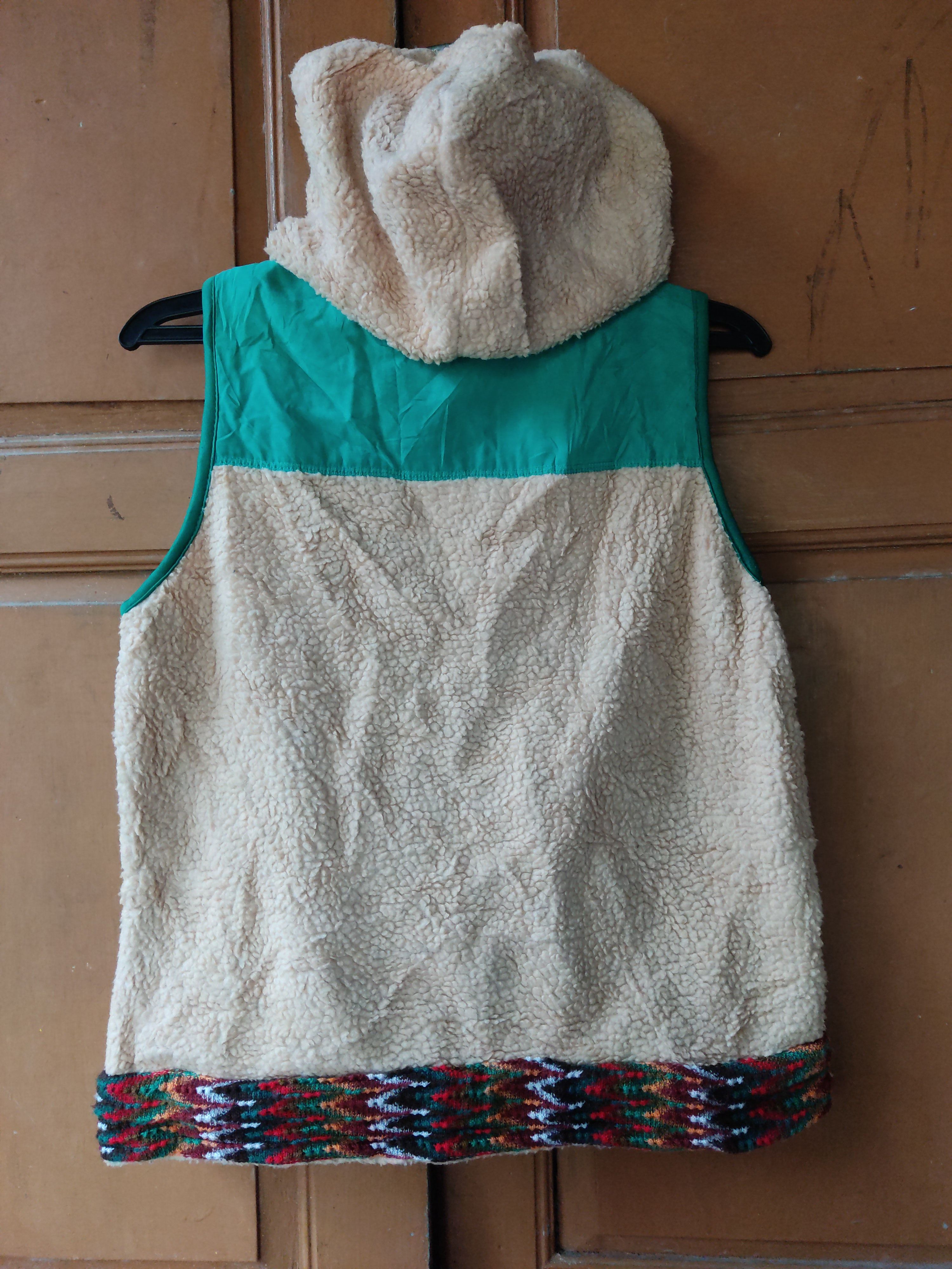 Other Titicaca Vest With Hoodies Size US S / EU 44-46 / 1 - 3 Thumbnail