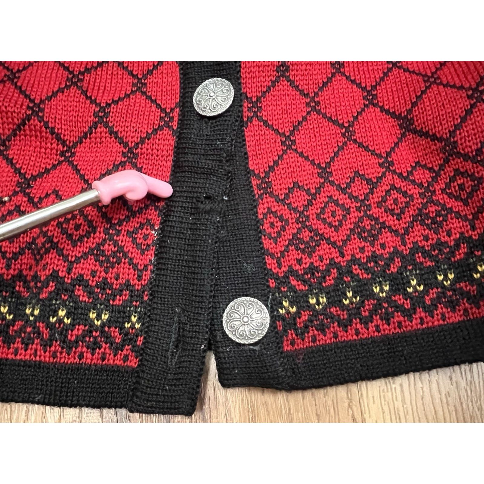 Vintage VINTAGE Norsk Wear Womens Sweater Cardigan Knit Wool Red Small Long Sleeve Crew Neck Casual 100% Wool Fair Isle Button Decor 1970s 80s Womens Size S / US 4 / IT 40 - 5 Thumbnail