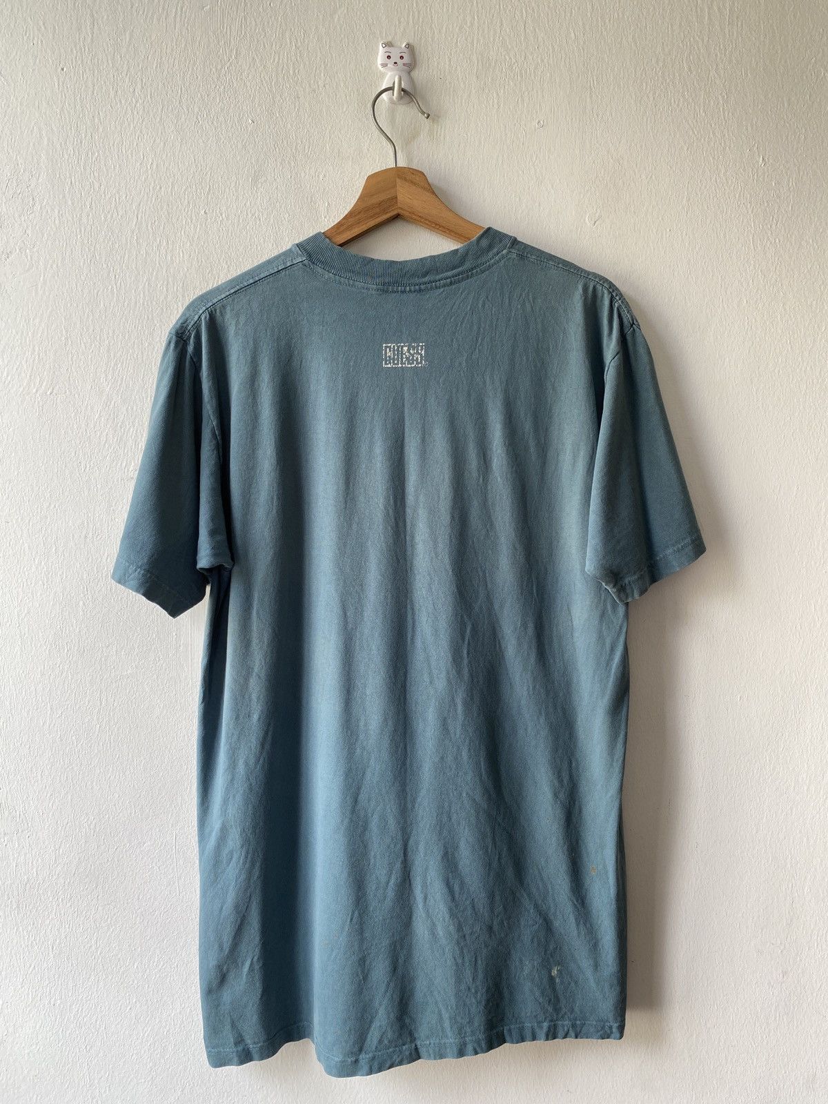 Guess × Vintage Vintage 90’s Guess Centre Logo Distressed T Shirt Size US L / EU 52-54 / 3 - 4 Thumbnail