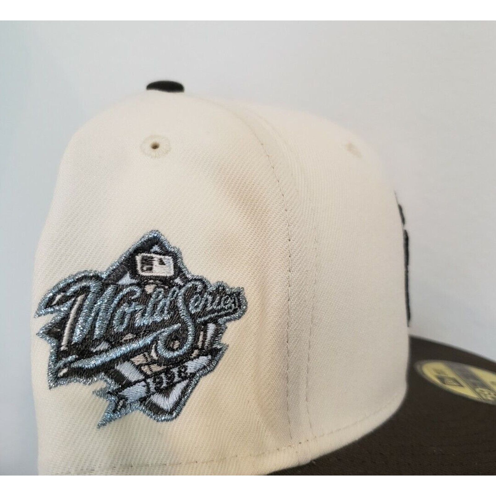 New Era New York Yankees Hat 1998 WS Black Ice Size 8 White New Era Size ONE SIZE - 2 Thumbnail
