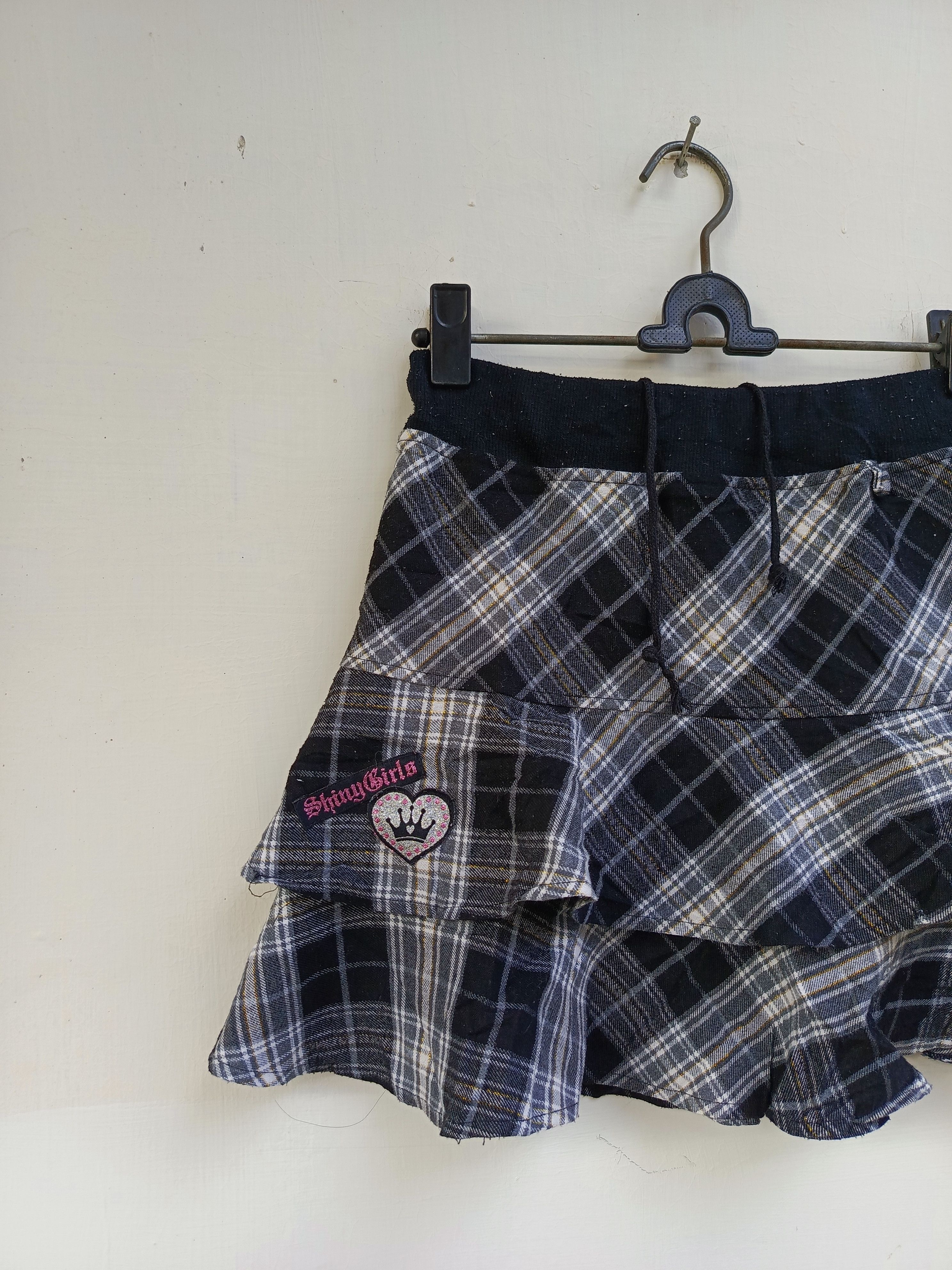 Japanese Brand Shiny girls plaid skirt avantgarde Size 25" / US 0 / IT 36 - 2 Thumbnail