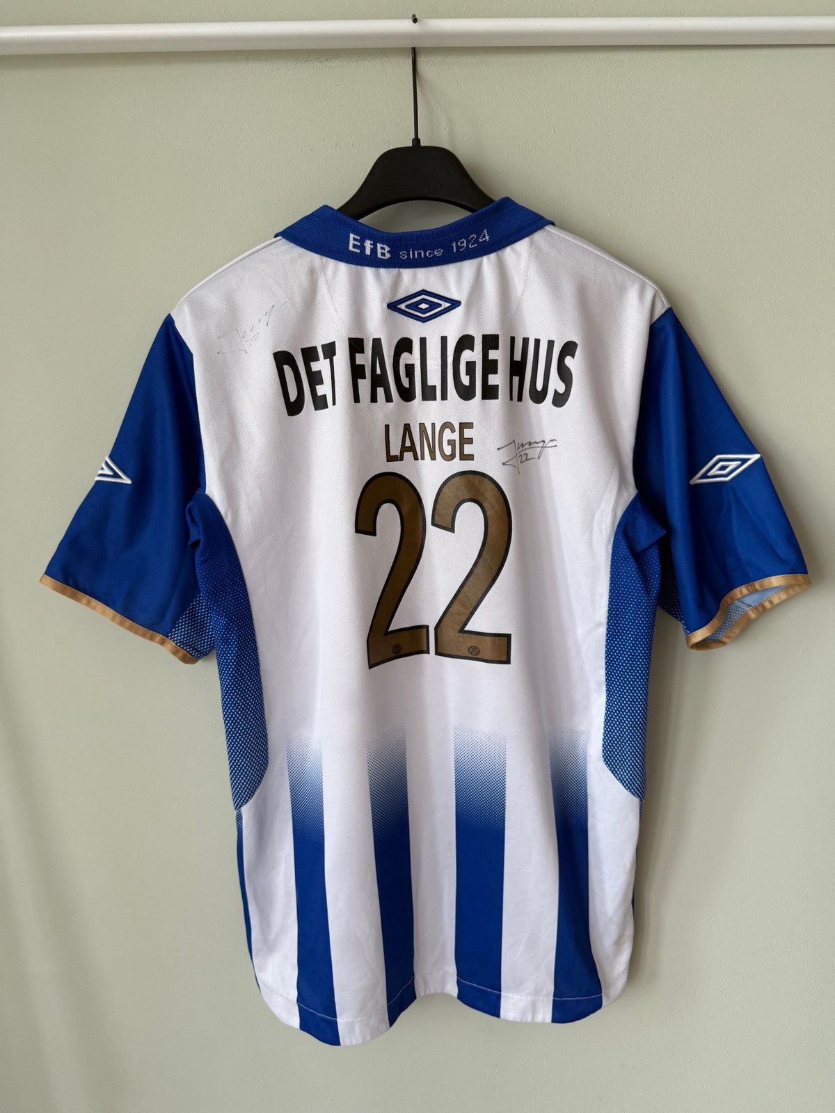 Umbro 2013-14 Umbro FC Esbjerg forenede 22 Fellah signature jersey Size US S / EU 44-46 / 1 - 2 Thumbnail
