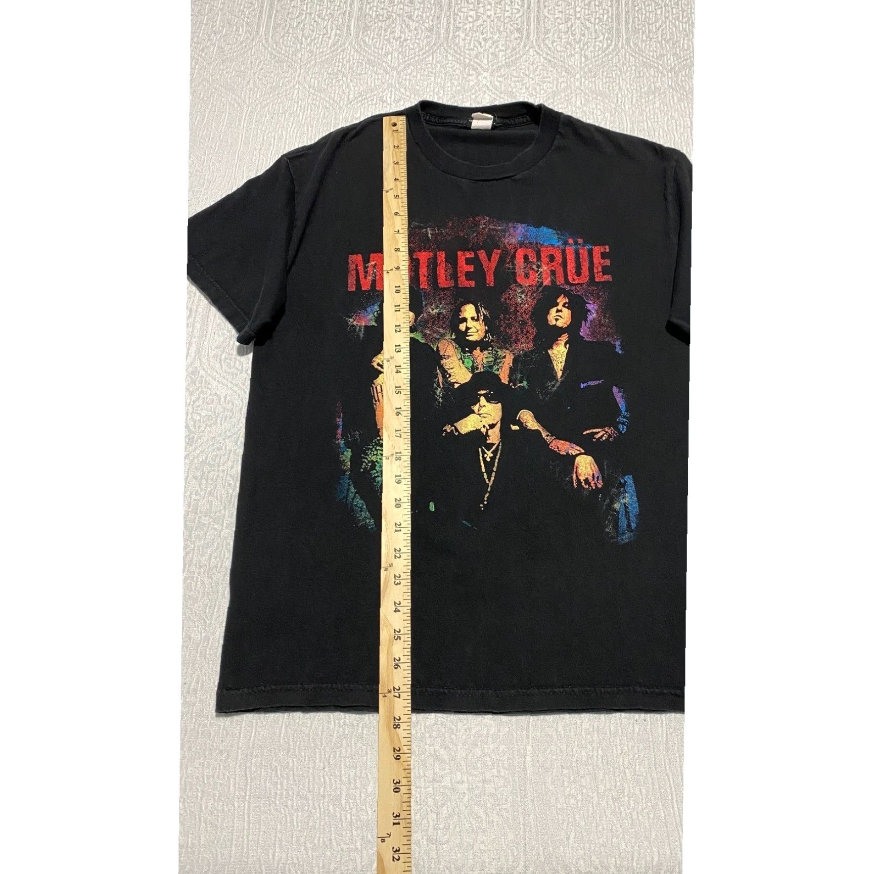 Vintage VINTAGE Motley Crue Red White Tour Band Graphic T Shirt Men's L Black Cotton Crew Neck Short Sleeve Winterland Brand Size US L / EU 52-54 / 3 - 7 Thumbnail