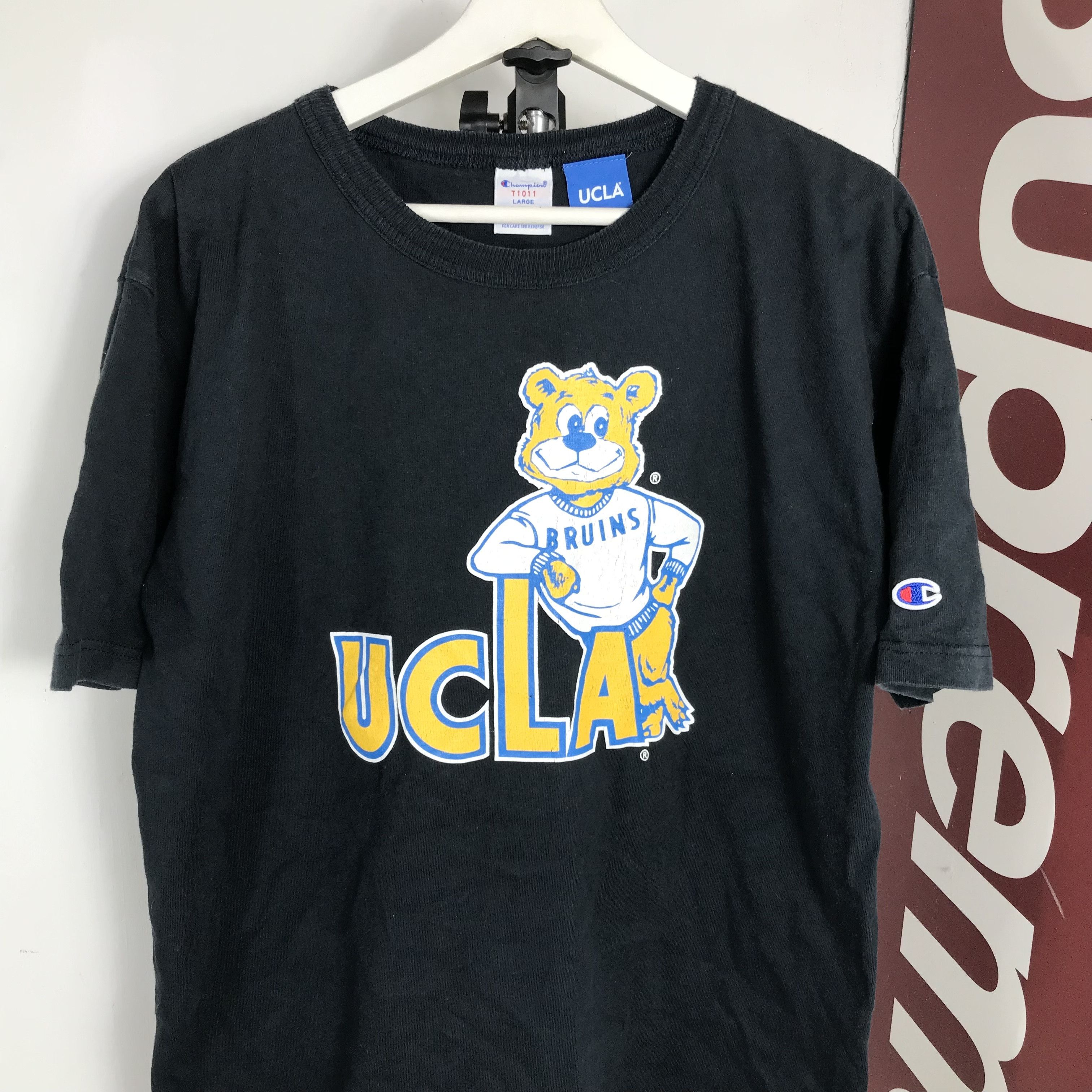 Champion × MoMA Vintage 90s UCLA bruins big logo Champion shirt Size US L / EU 52-54 / 3 - 2 Thumbnail