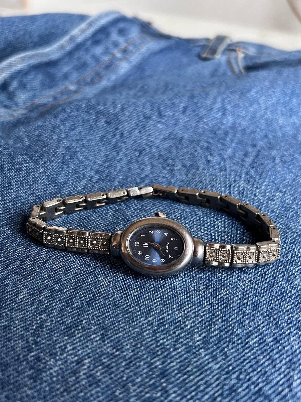Japanese Brand × Vintage Vintage 🌊 Blue Dial Japanese style futuristic Watch Size ONE SIZE - 2 Thumbnail