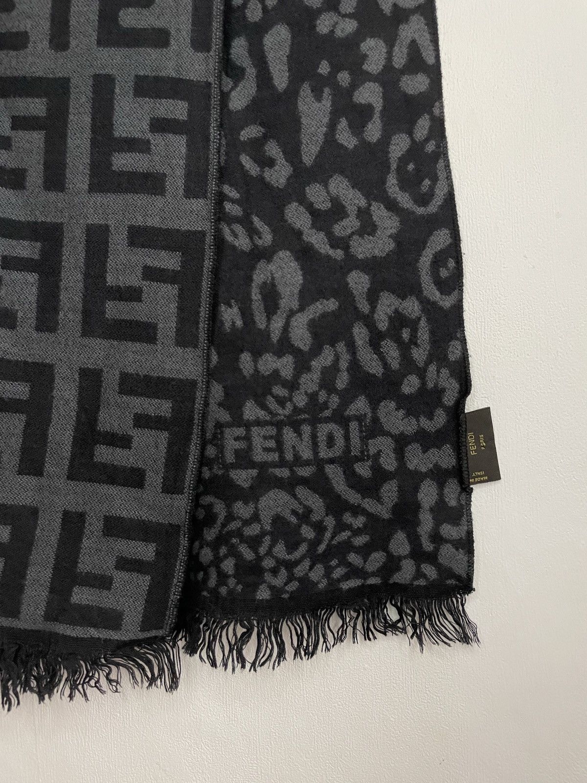 Fendi Fendi Monogram / Leopard Wool Scarf Size ONE SIZE - 3 Thumbnail