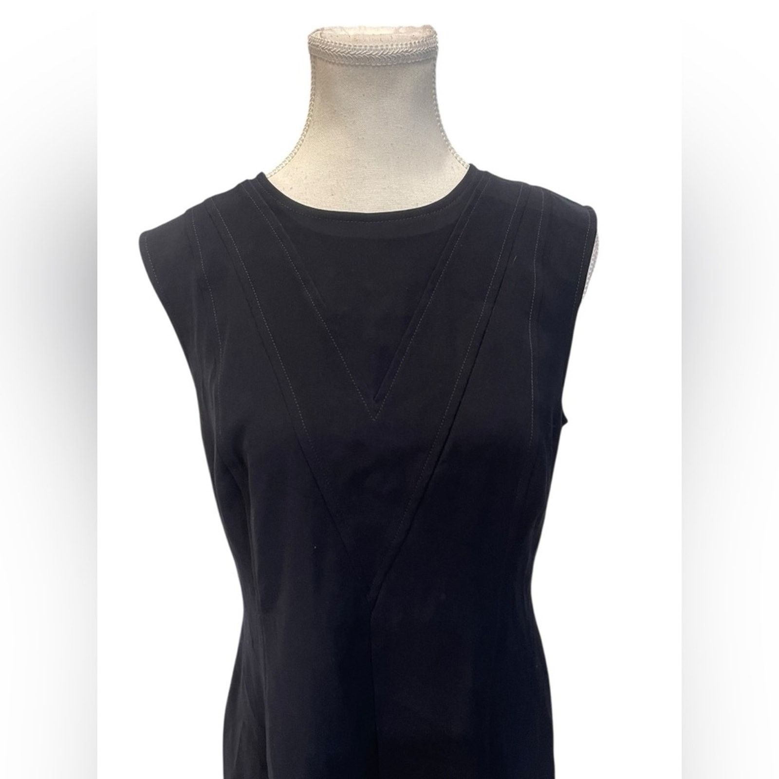 Louis Vuitton Louis Vuitton Uniforms Women’s Blue Sleeveless Lined Dress Size ONE SIZE - 2 Thumbnail