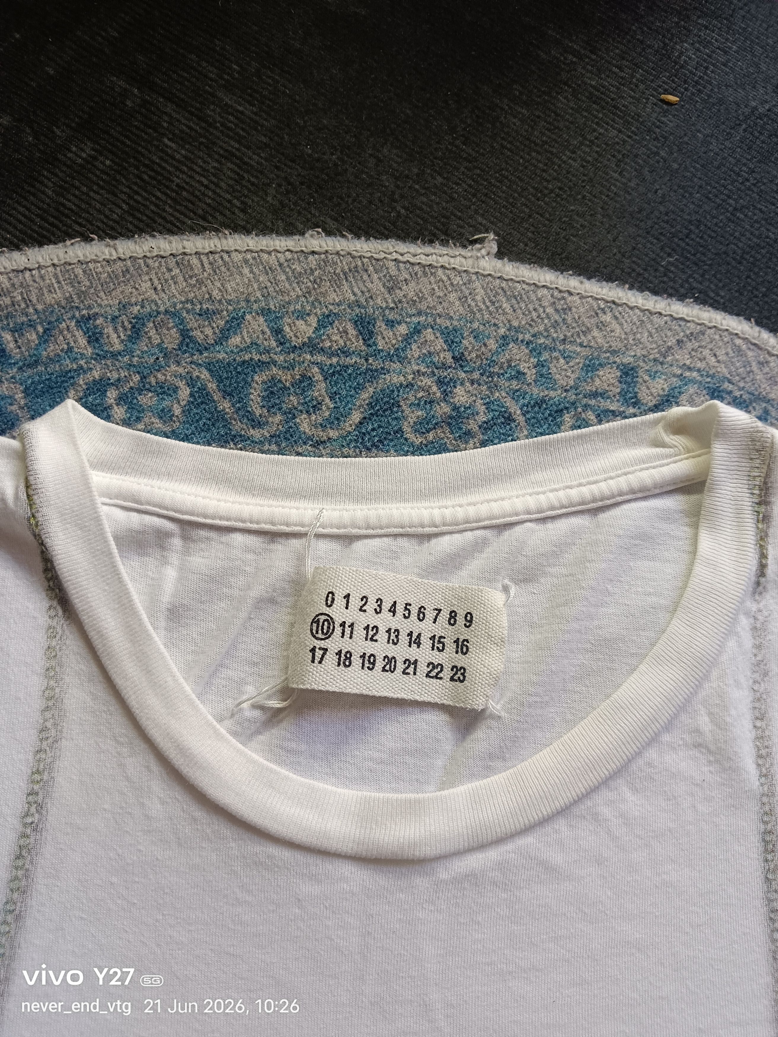Maison Margiela Maison Margiela Box Logo Size US M / EU 48-50 / 2 - 3 Thumbnail