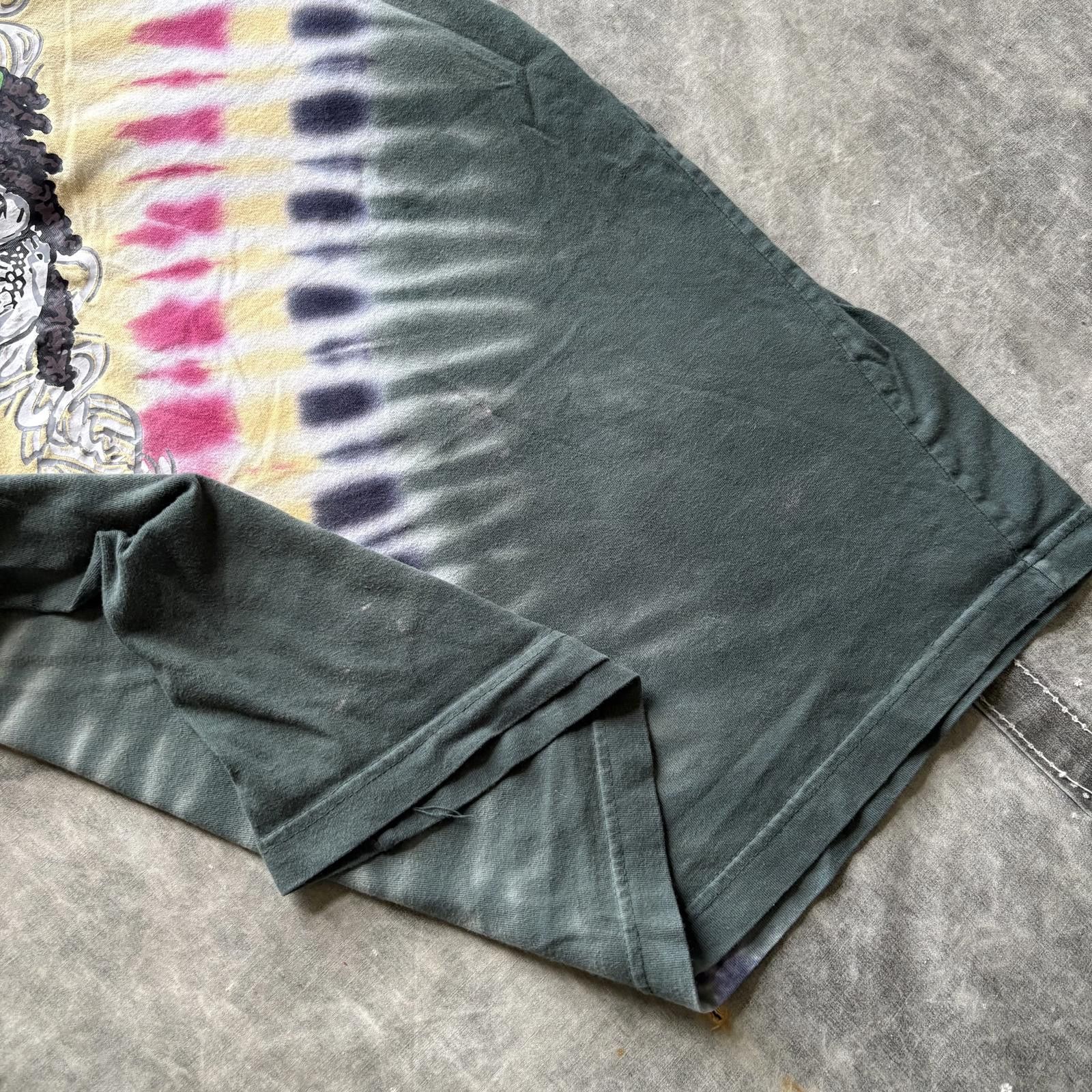 Grateful Dead Vintage Y2K Grateful Dead Rasta Skull Tie-Dye Band Shirt Size US XL / EU 56 / 4 - 7 Thumbnail