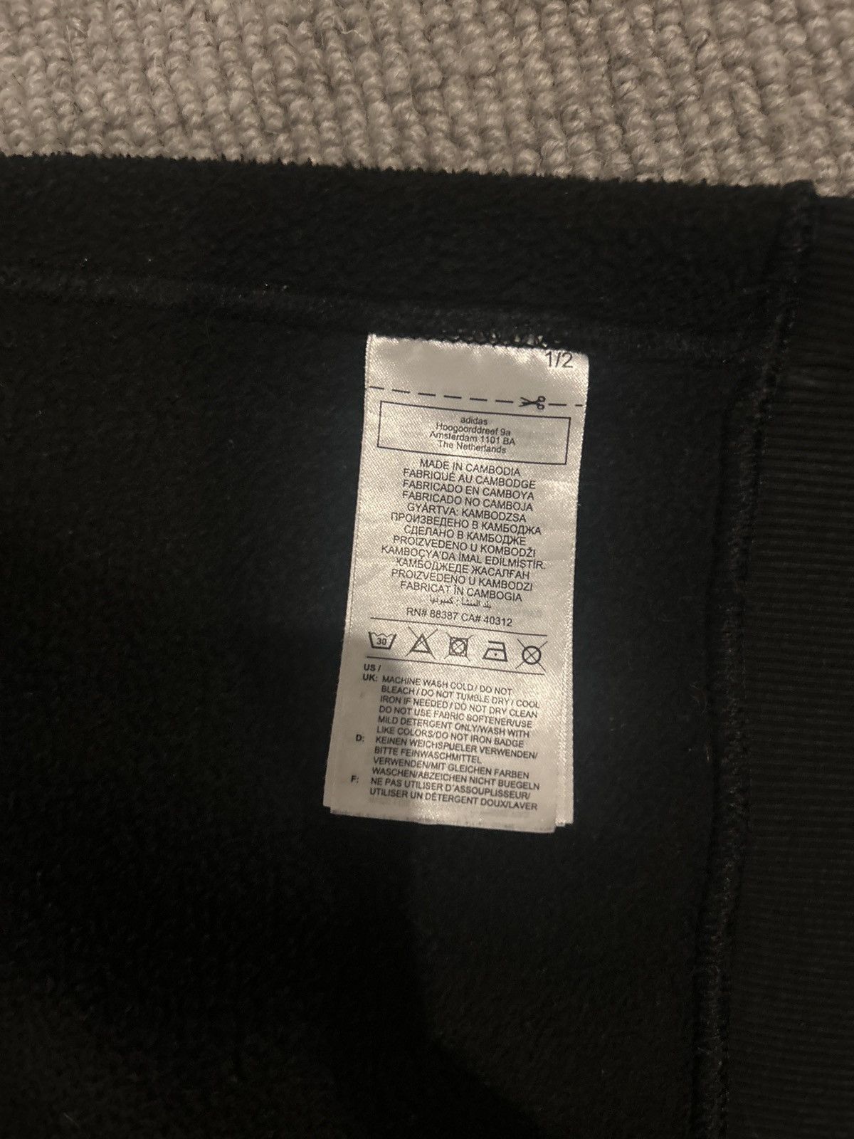 Adidas ADIDAS black crewneck Size US XL / EU 56 / 4 - 8 Thumbnail