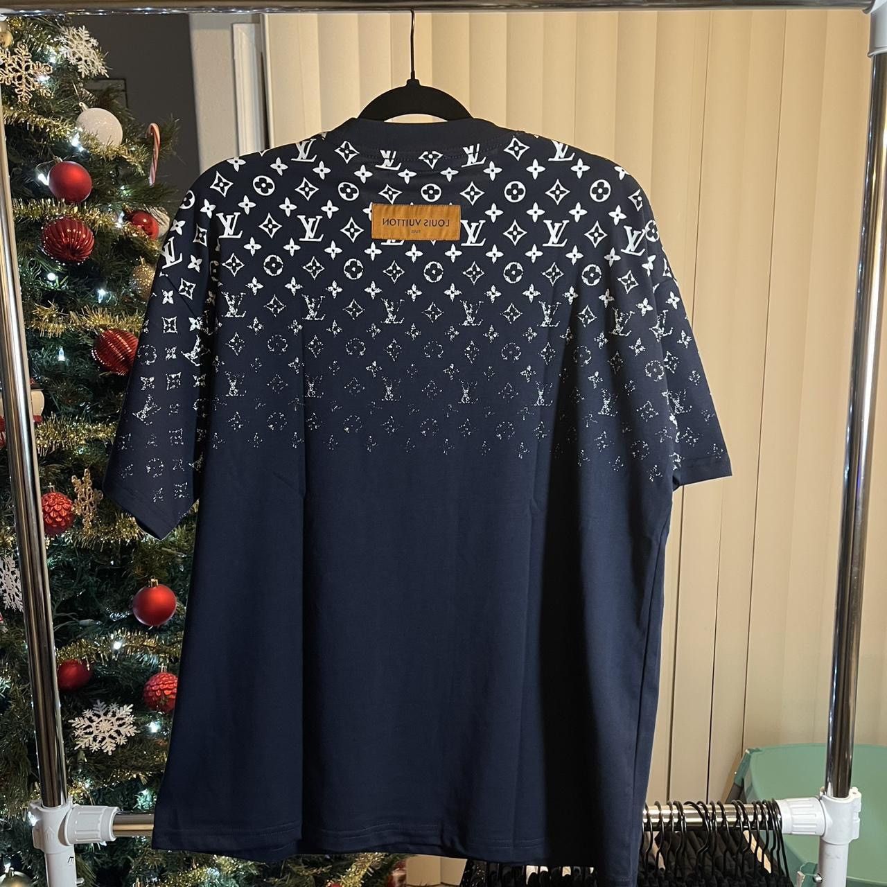 Louis Vuitton T-shirt Louis Vuitton Monogram Gradient Homme Size US S / EU 44-46 / 1 - 2 Thumbnail