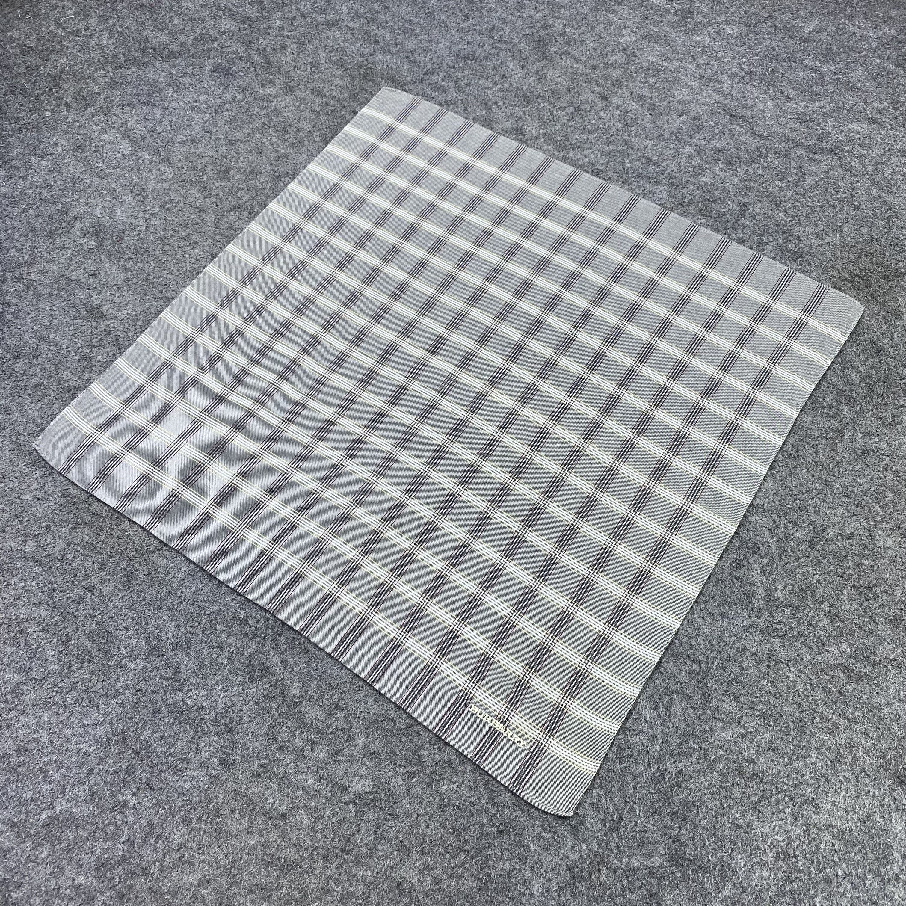 Burberry Burberry Handkerchief / Bandana / Neckerchief-B2214 Size ONE SIZE - 4 Thumbnail