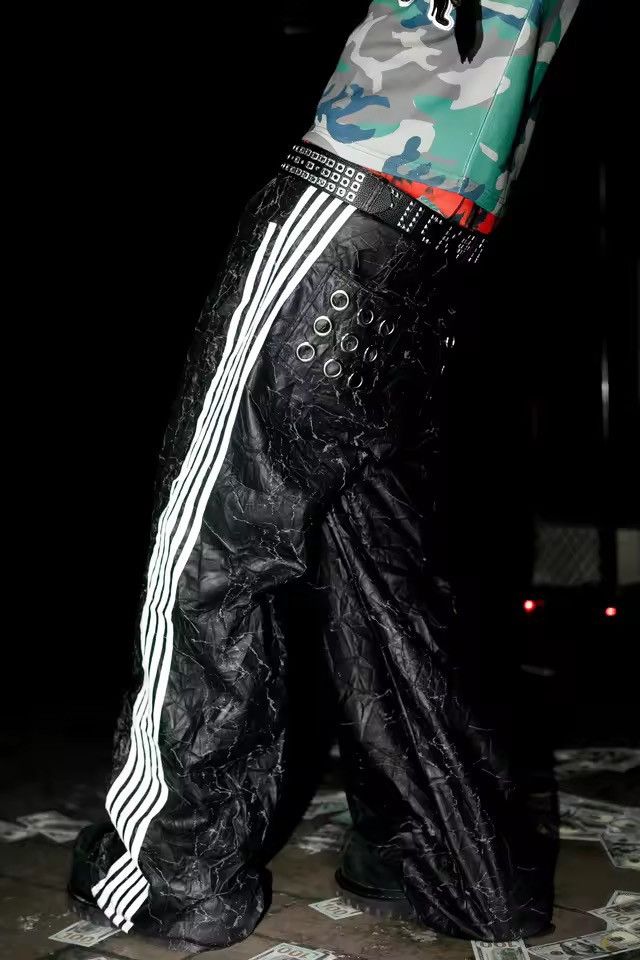 Japanese Brand Y2K Distressed PU Leather Track Pants -Baggy Stripe Wide Leg Size US 30 / EU 46 - 3 Thumbnail