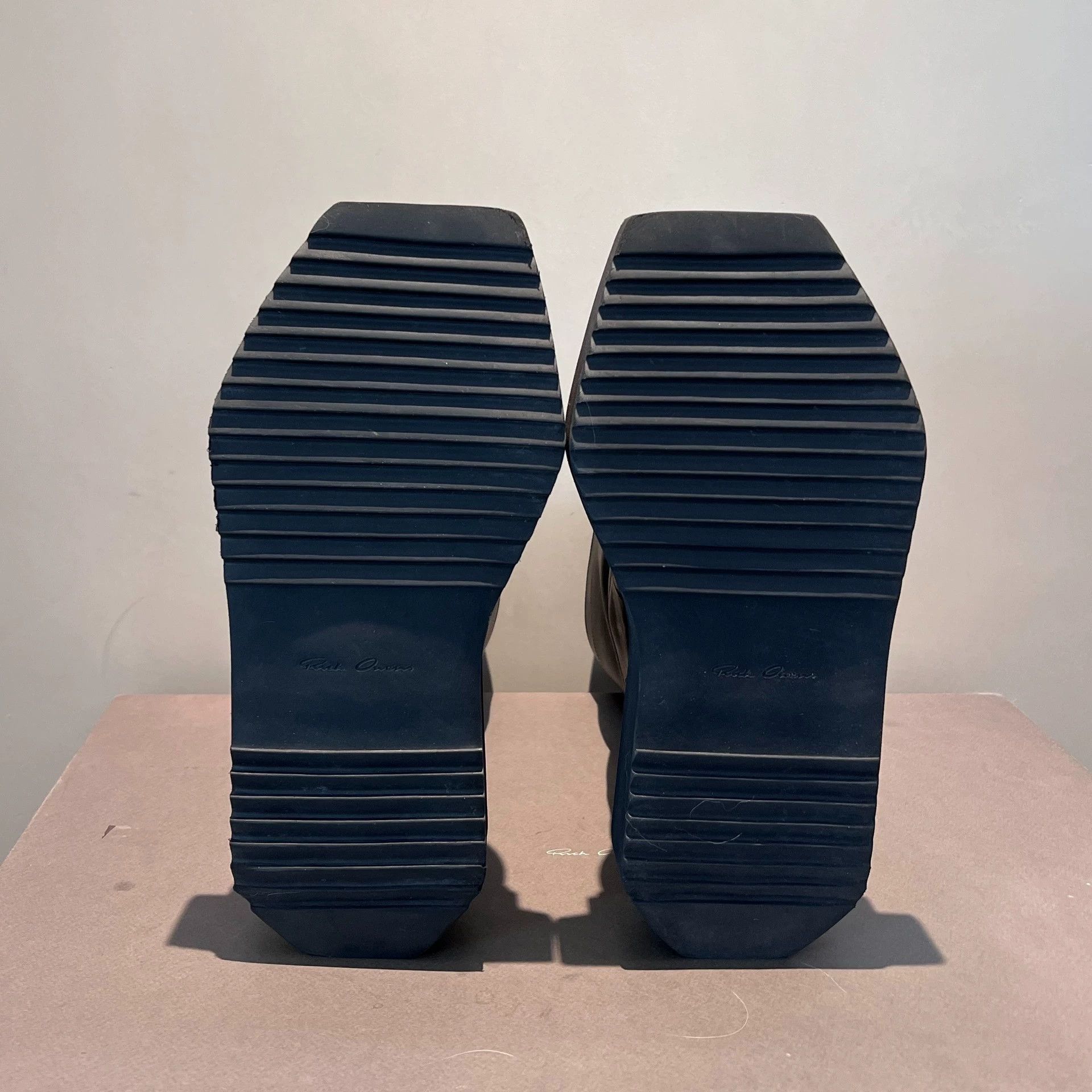 Rick Owens Rick Owens Smoke Pocket High-Top Coffin-Sole Sneakers Size US 7 / EU 40 - 6 Thumbnail