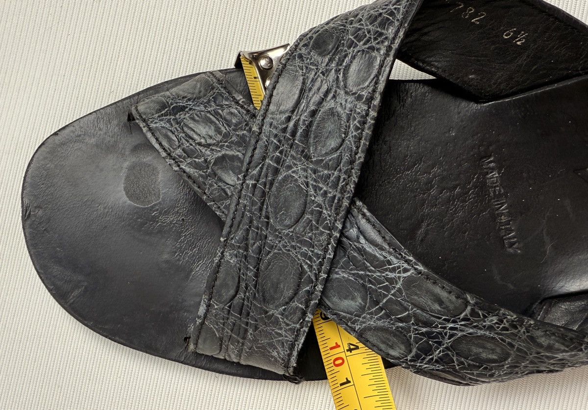 Prada Prada Leather crocodile print sandals slides 6.5 / 40 EU Size US 6.5 / EU 39-40 - 10 Thumbnail