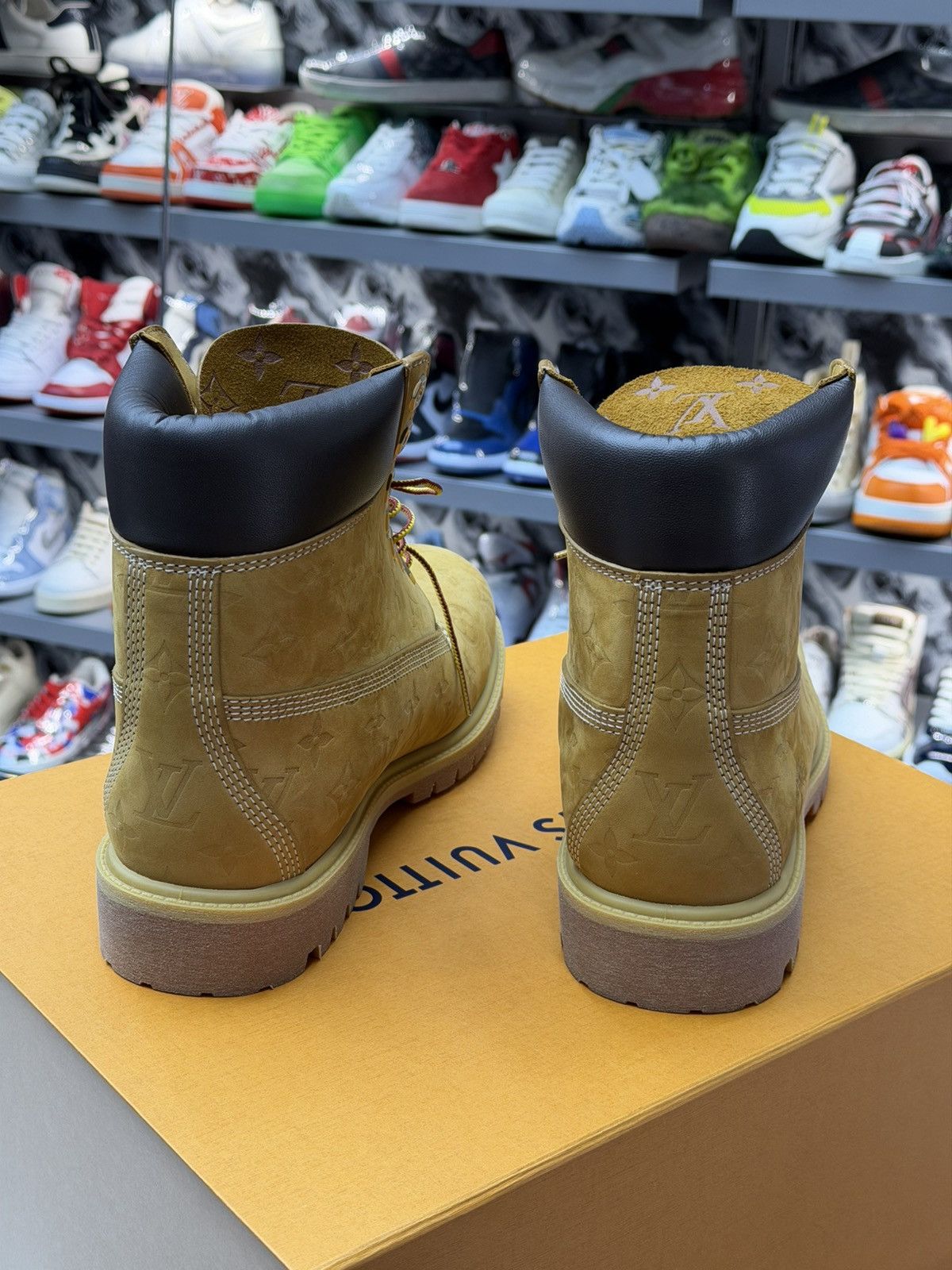 Louis Vuitton Louis Vuitton x Timberland Ankle Boots Size US 10 / EU 43 - 4 Thumbnail