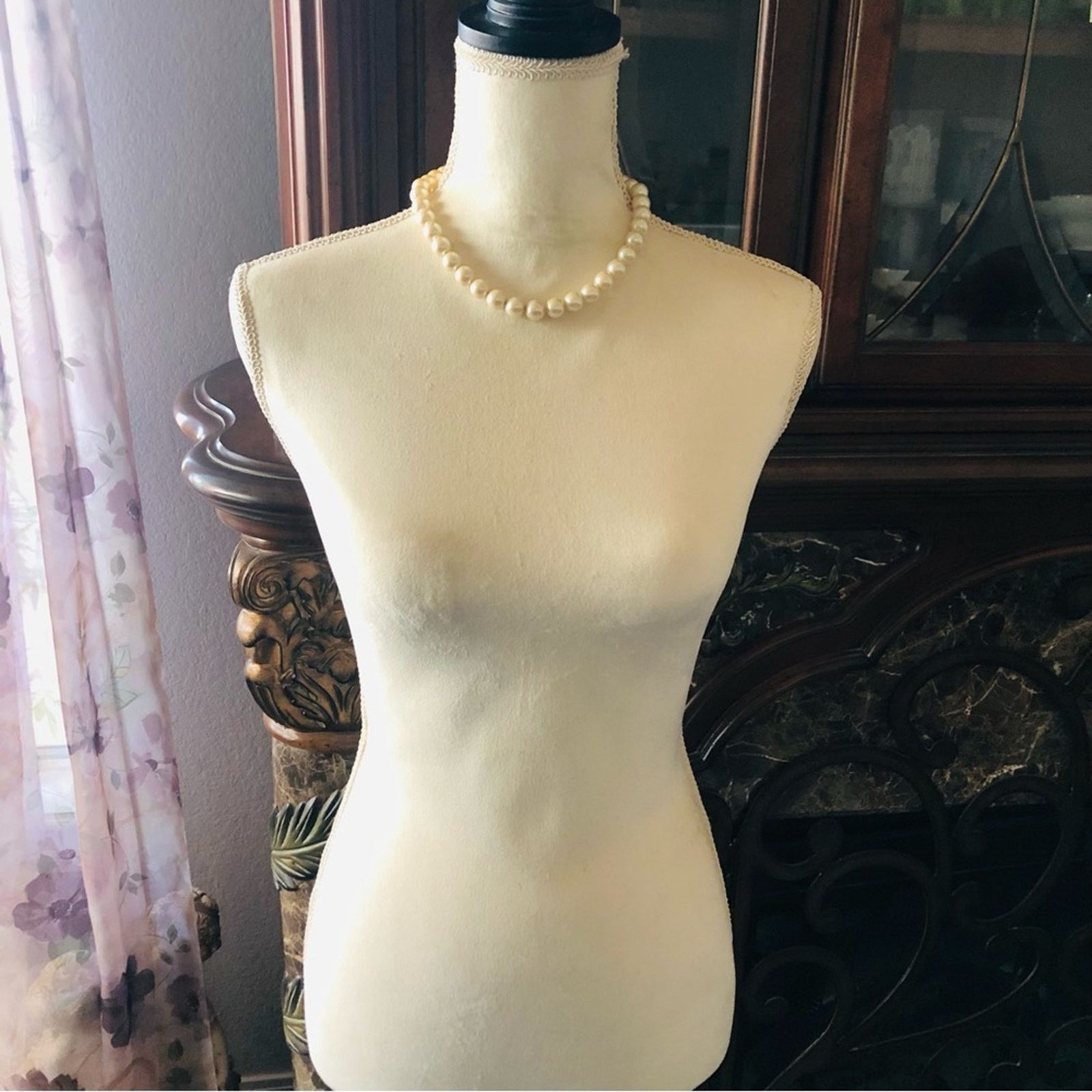 Vintage Vintage iridescent cream glass pearl bead necklace Size ONE SIZE - 8 Thumbnail