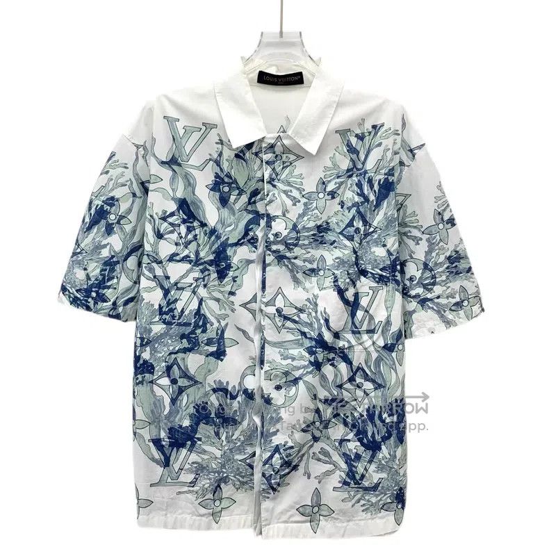 Louis Vuitton Louis Vuitton 23 white waterweed logo presbyopic printed c Size US M / EU 48-50 / 2 - 1 Thumbnail