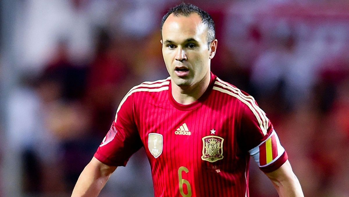 Adidas Spain 2014 Iniesta Home Jersey Size US M / EU 48-50 / 2 - 2 Thumbnail