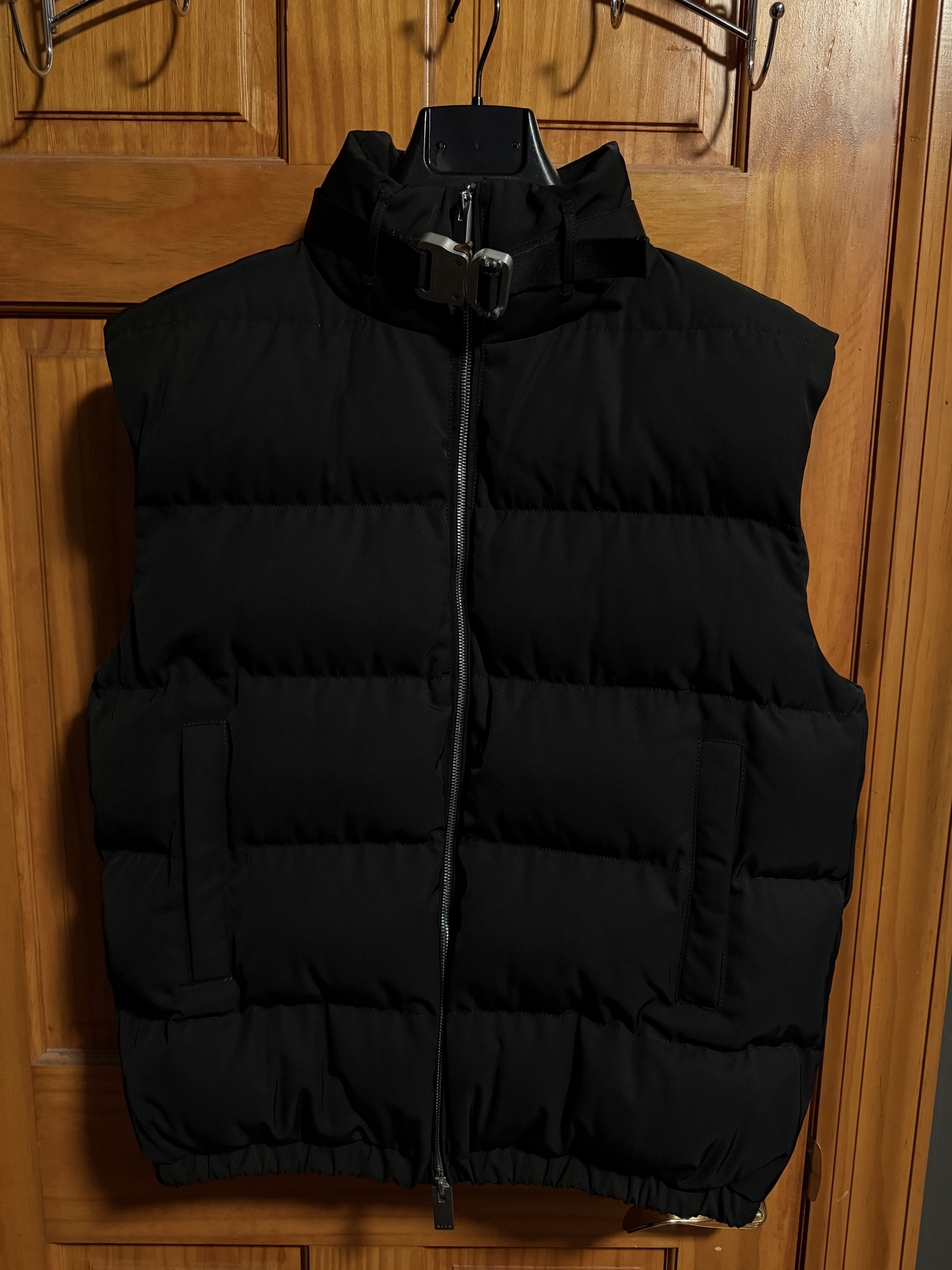 1017 ALYX 9SM 1017 ALYX 9SM Roller Coaster Black Buckle Puffer Vest - S Size US S / EU 44-46 / 1 - 5 Thumbnail